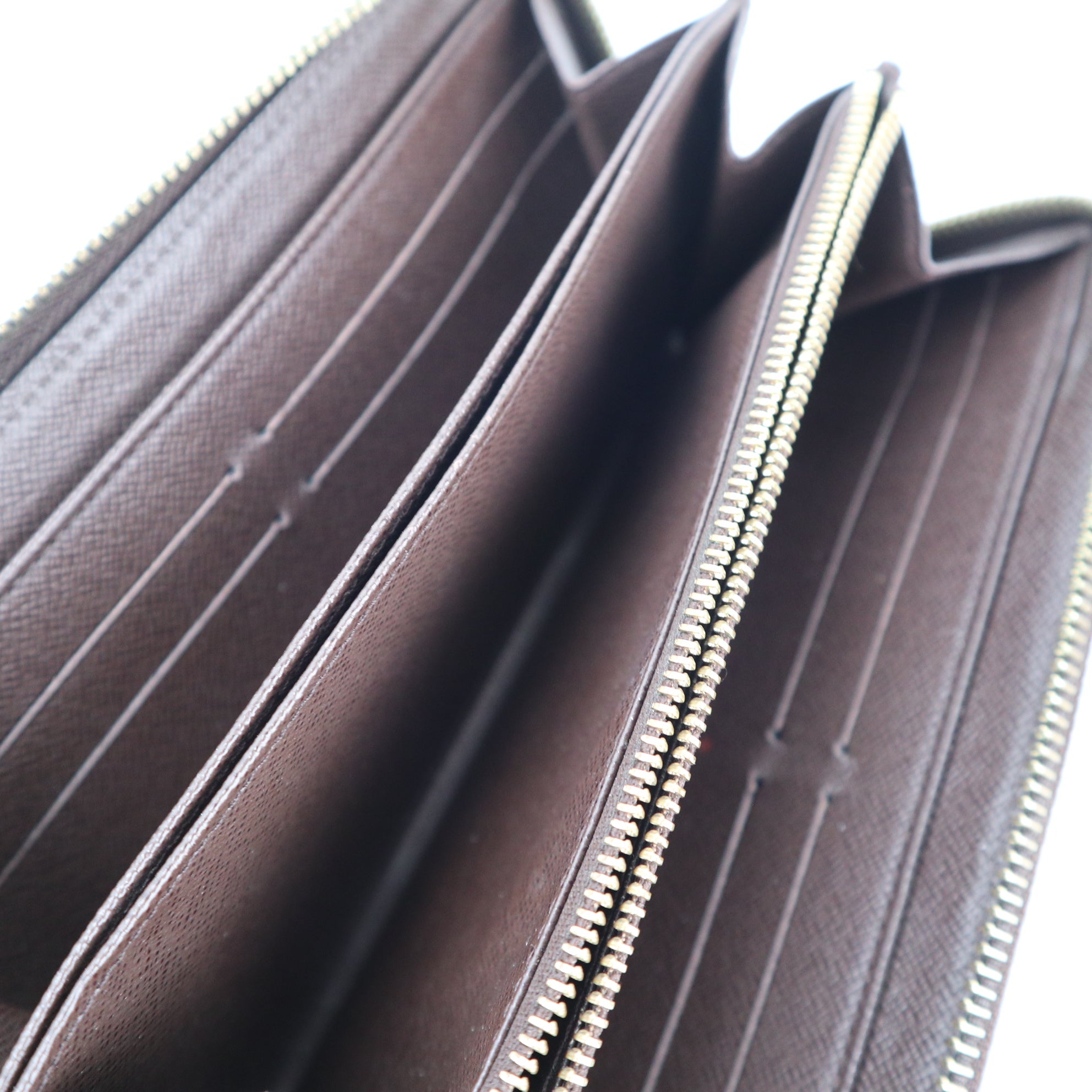 Louis Vuitton Damier Ebene Zippy Wallet Wallet C1538 | Pre-Owned Very Good Brown Damier Ebene Canvas