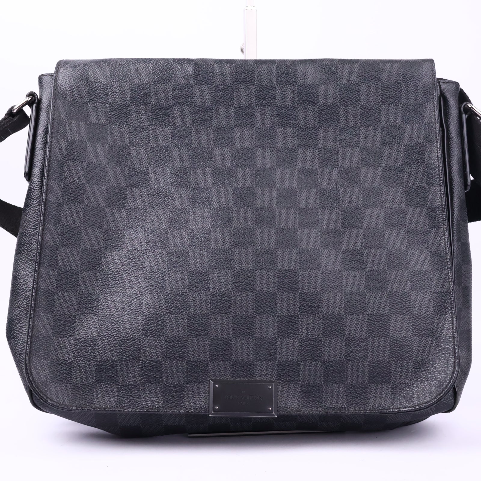 Louis Vuitton District Damier Graphite Messenger Bag J3052 | Pre-Owned Like New Black / Grey Damier Graphite Canvas
