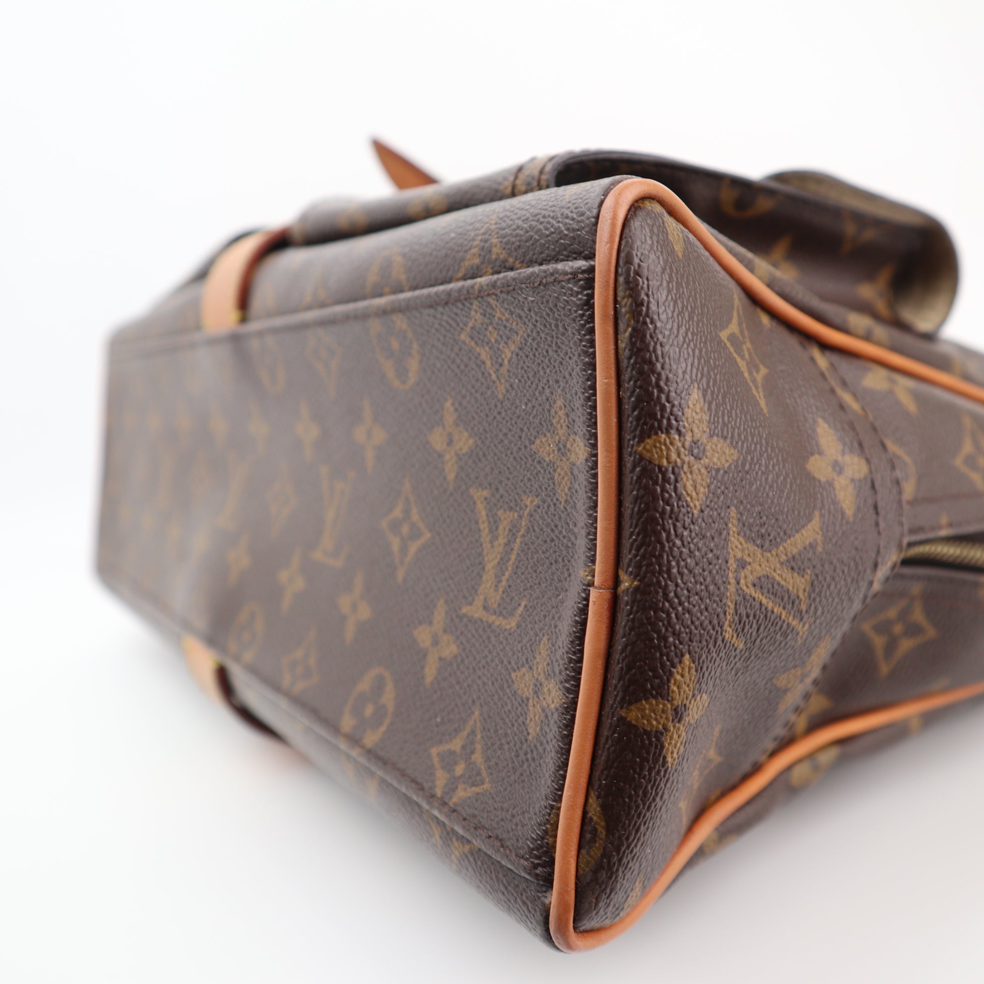 Louis Vuitton Monogram Manhattan GM Shoulder Bag C1540 | Pre-Owned Excellent Tan Monogram Canvas