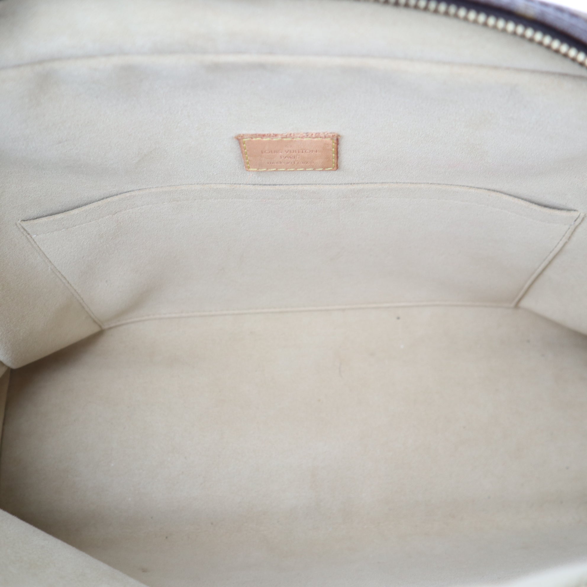 Louis Vuitton Monogram Manhattan GM Shoulder Bag C1540 | Pre-Owned Excellent Tan Monogram Canvas