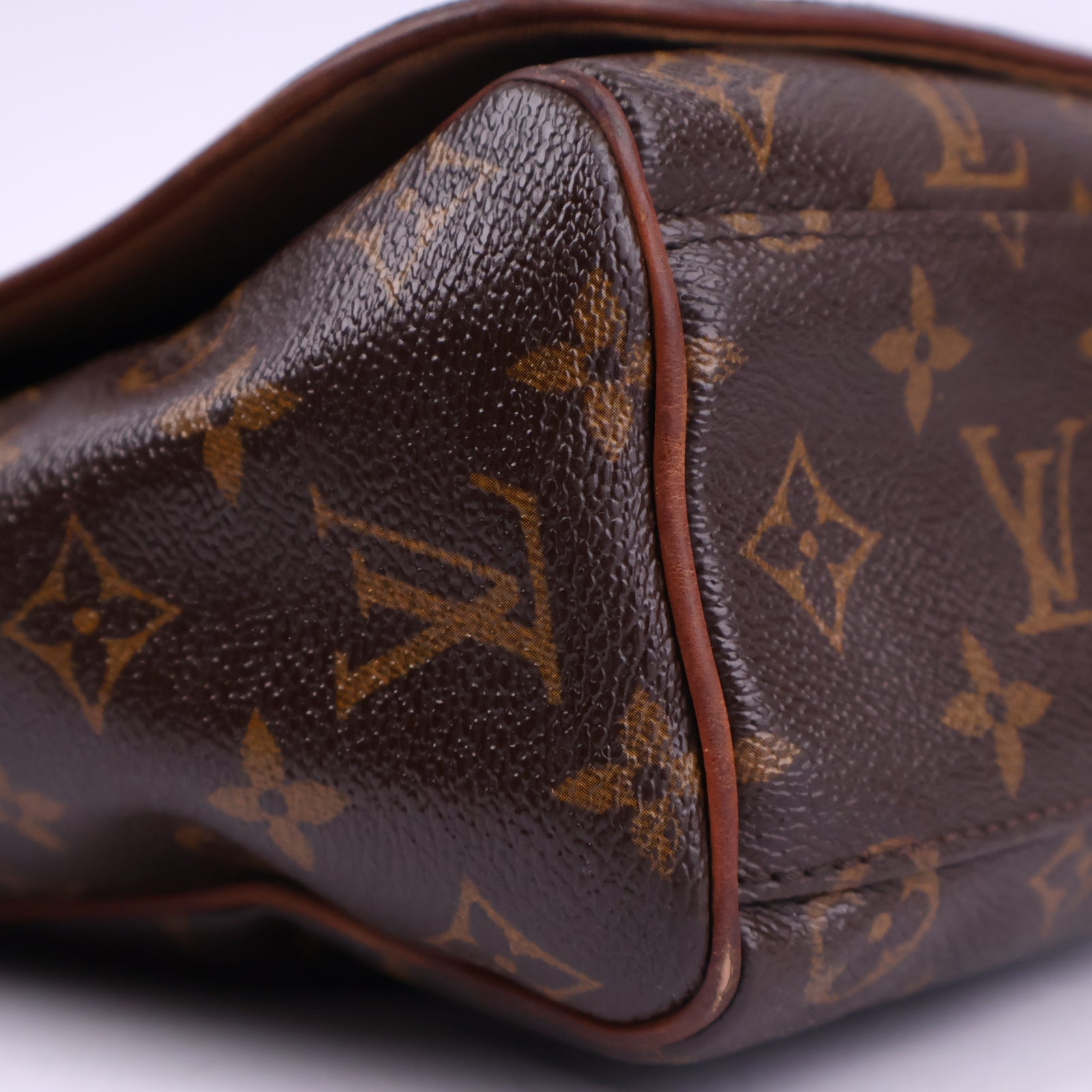 Louis Vuitton Abbesses Messenger Bag Messenger Bag J3058 | Pre-Owned Like New