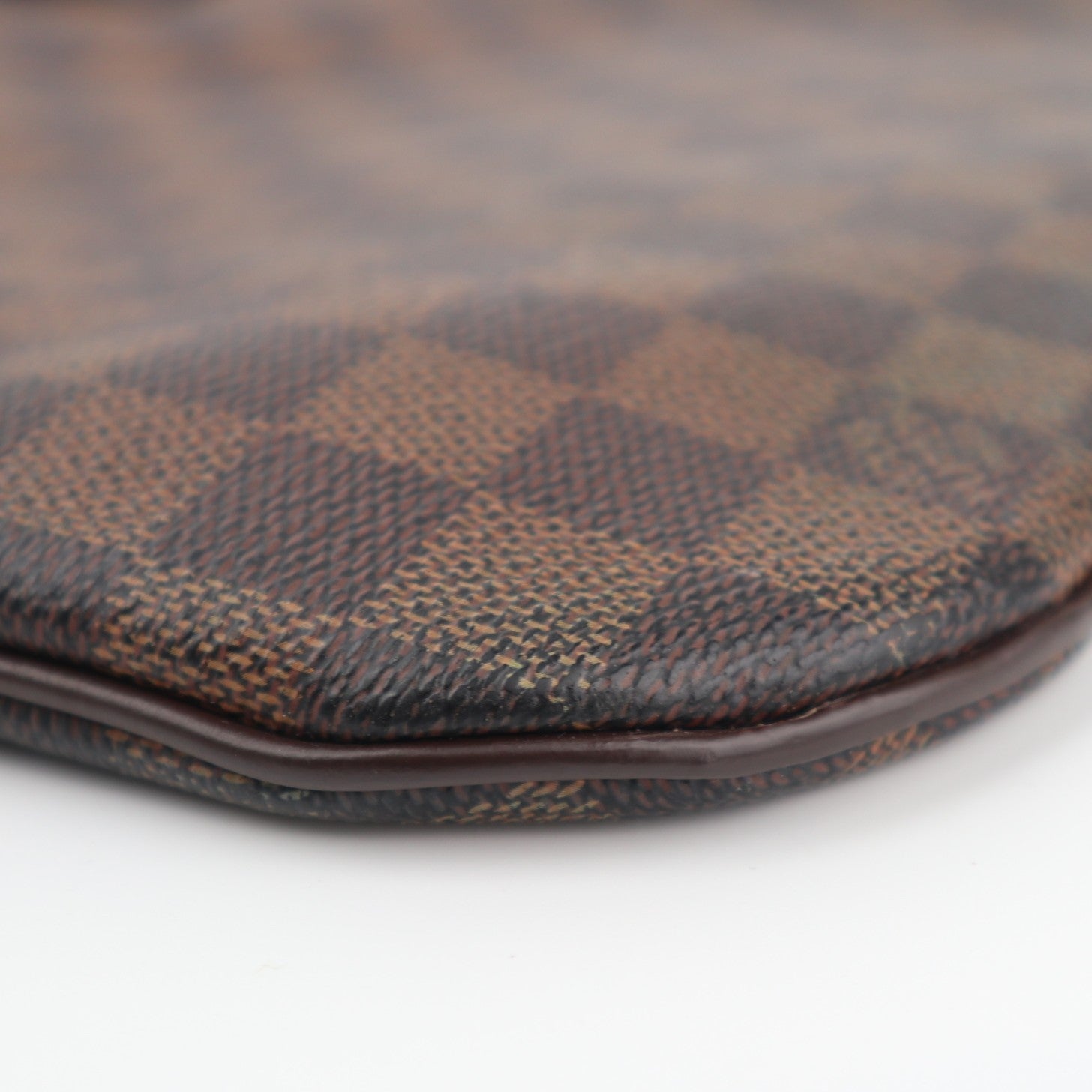 Louis Vuitton Damier Ebene Bosphore Messenger Bag Messenger Bag C1548 | Pre-Owned Very Good Brown Damier Ebene Canvas