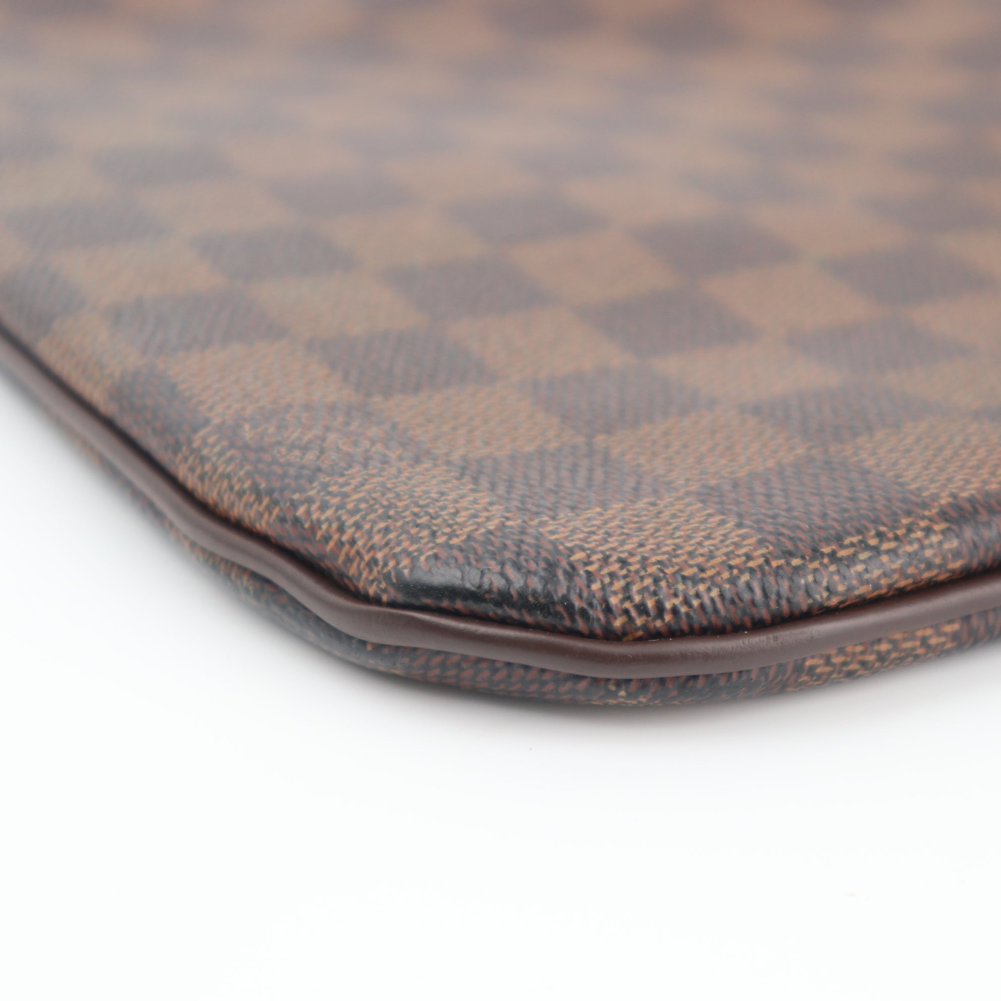 Louis Vuitton Damier Ebene Bosphore Messenger Bag Messenger Bag C1548 | Pre-Owned Very Good Brown Damier Ebene Canvas