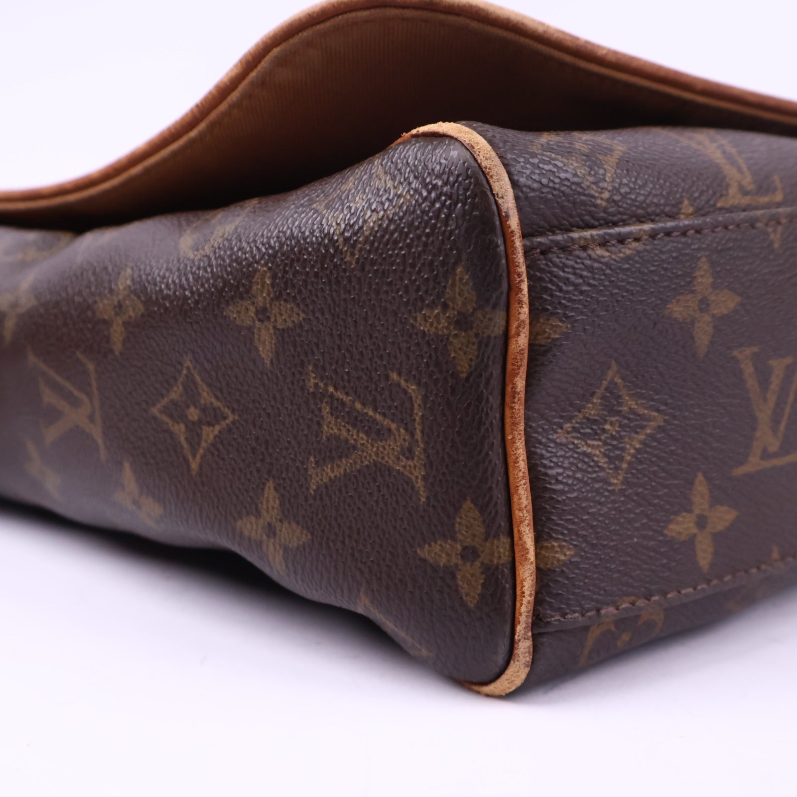 Louis Vuitton Monogram Abbesses Messenger Messenger Bag J3149 | Pre-Owned Like New Brown Monogram Canvas