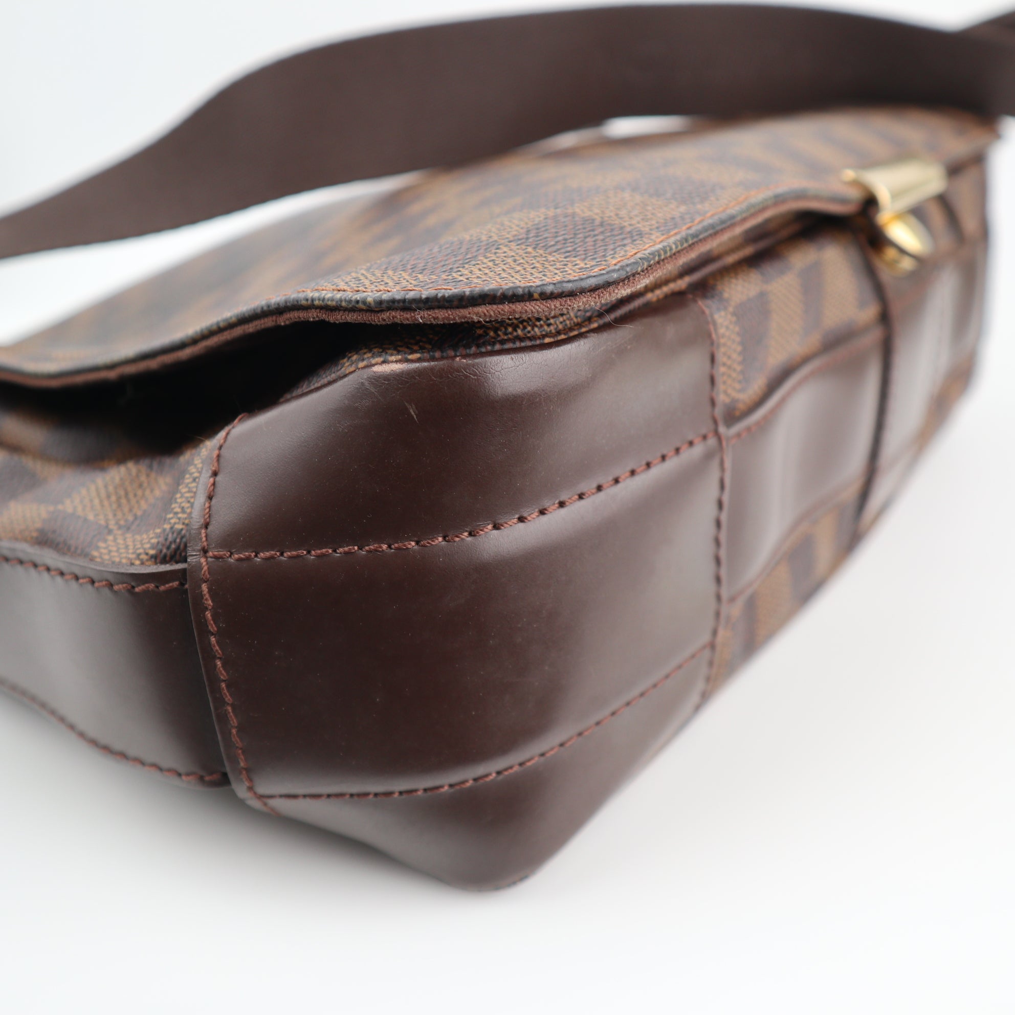 Louis Vuitton Damier Ebene Bastille Shoulder Bag C1557 | Pre-Owned Excellent Brown Damier Ebene Canvas