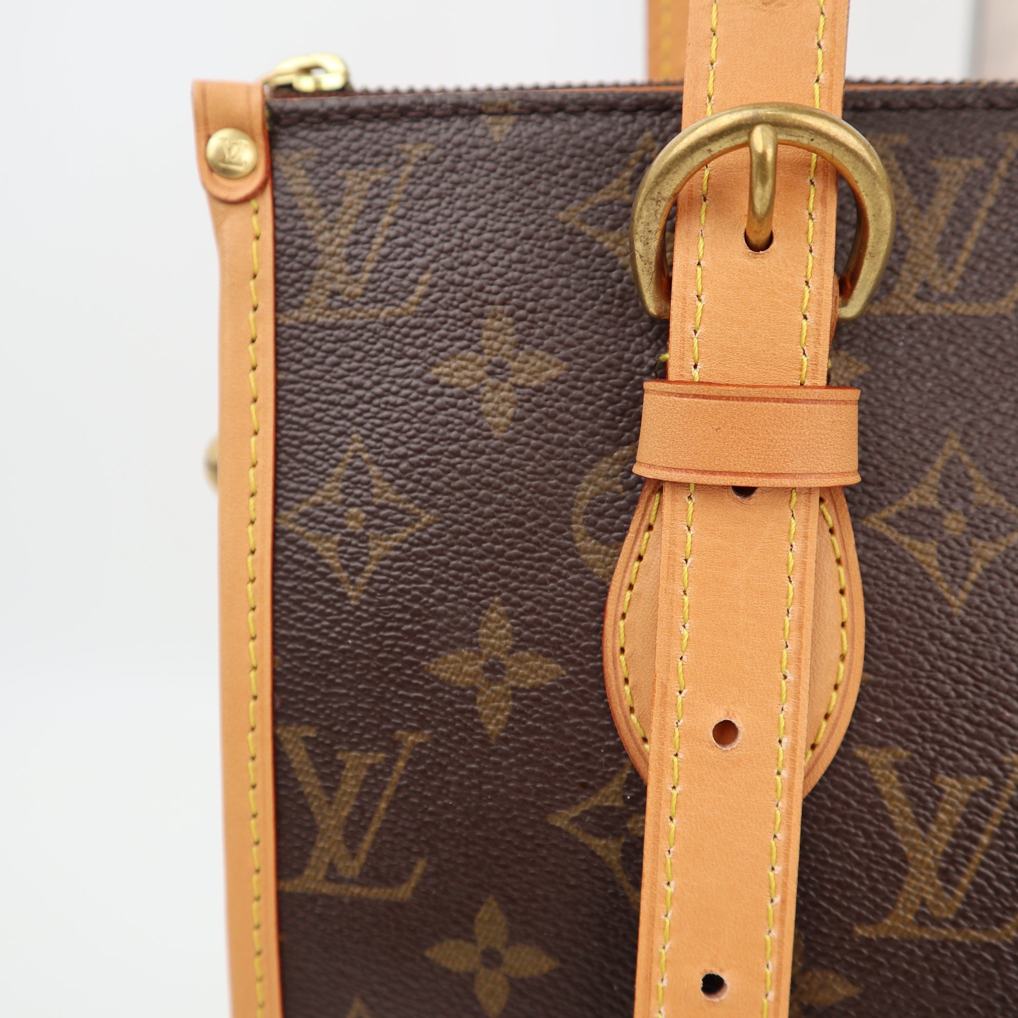Louis Vuitton Monogram Popincourt Haut Shoulder Bag C1560R | Pre-Owned Excellent Brown Monogram Canvas
