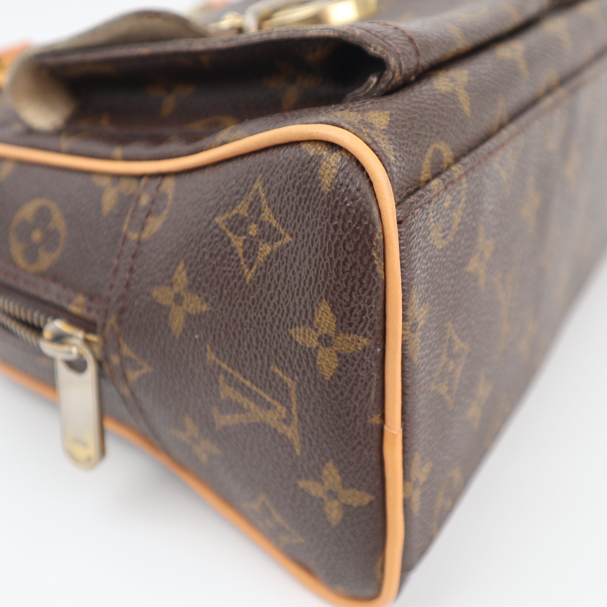 Louis Vuitton Monogram Manhattan PM Shoulder Bag C1566R | Pre-Owned Very Good Brown Monogram Canvas