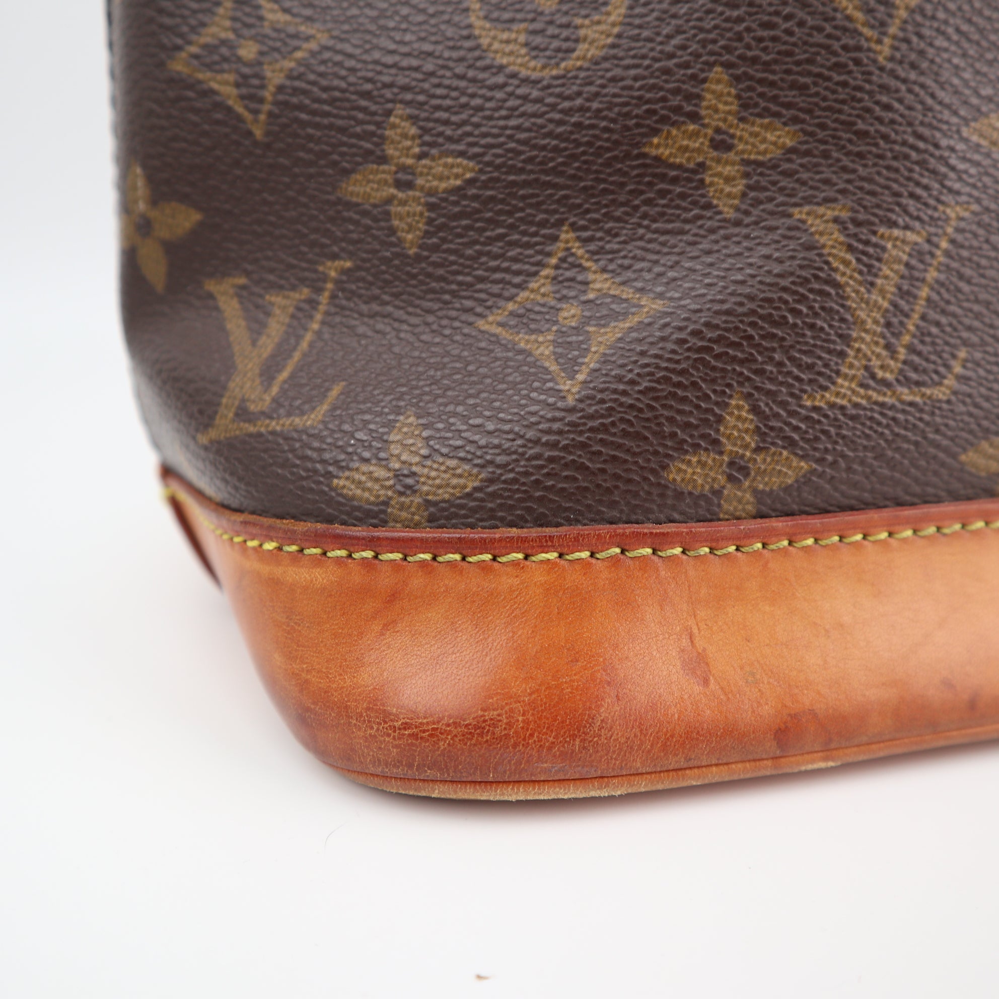 Louis Vuitton Monogram Alma PM Top Handle Bag C1572 | Pre-Owned Good Brown Monogram Canvas