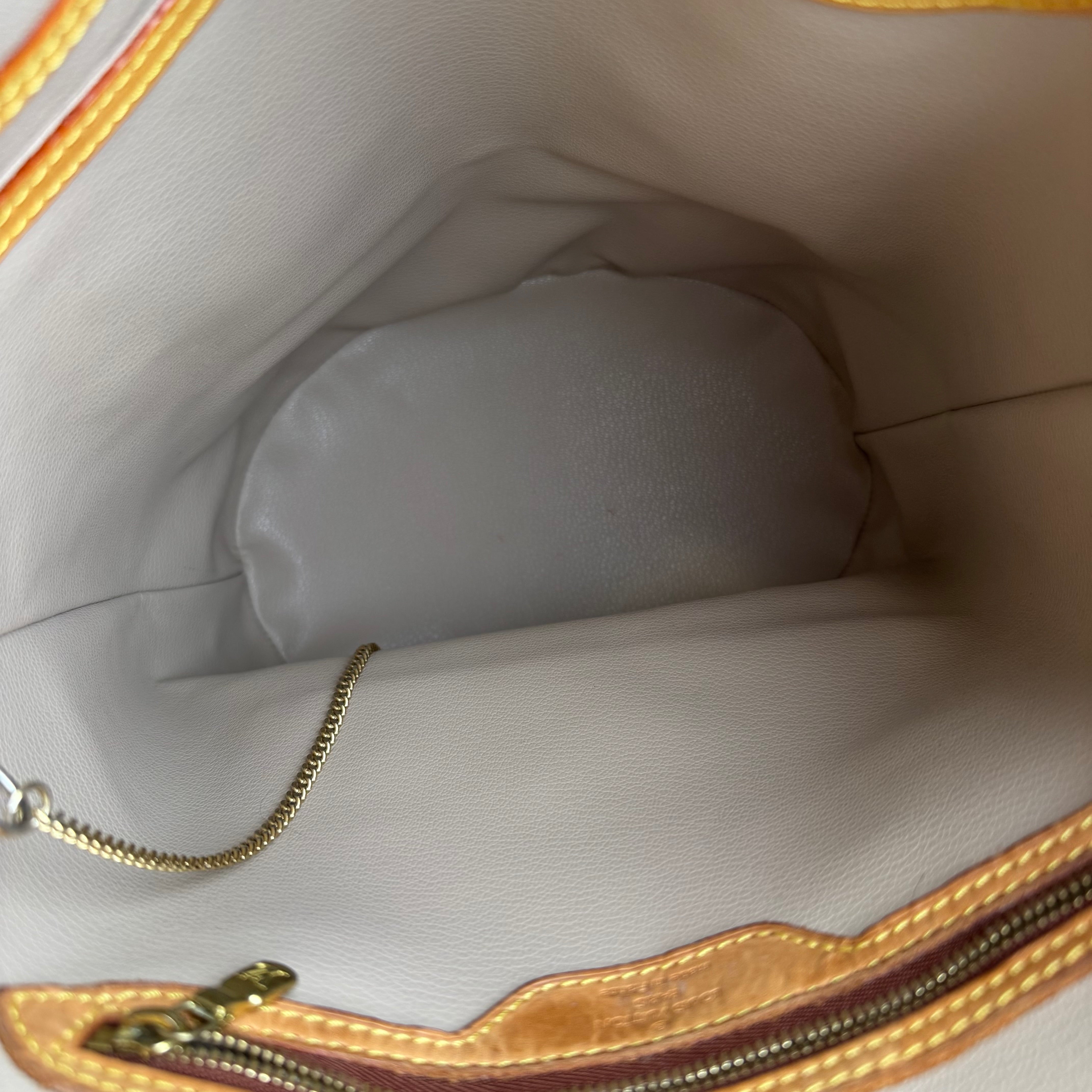 J1716 Louis Vuitton Monogram Marais Bucket GM Shoulder Bag - Pre Owned