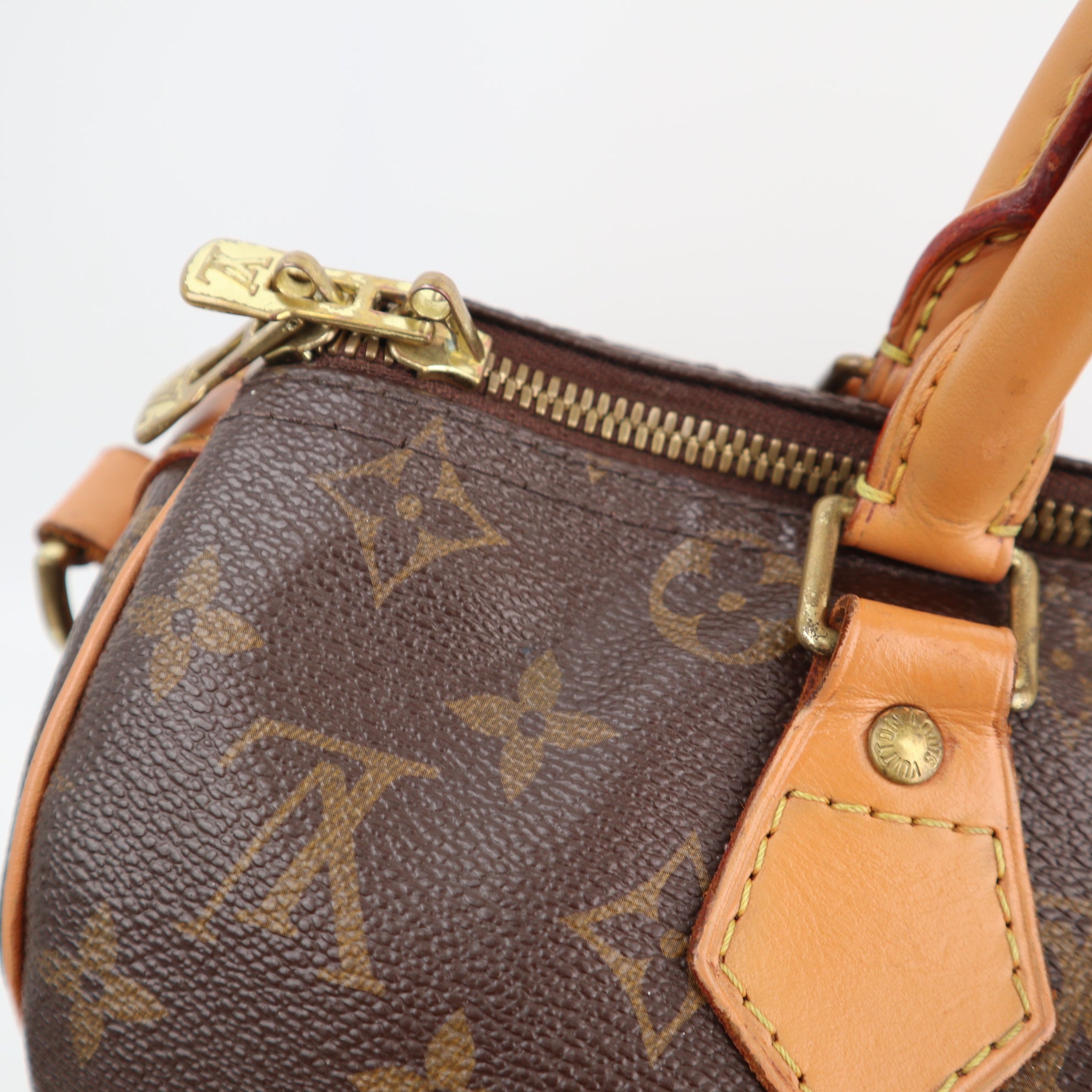 Louis Vuitton Monogram Speedy Bandoulière 30 Top Handle Bag C1573 | Pre-Owned Very Good Brown Monogram Canvas