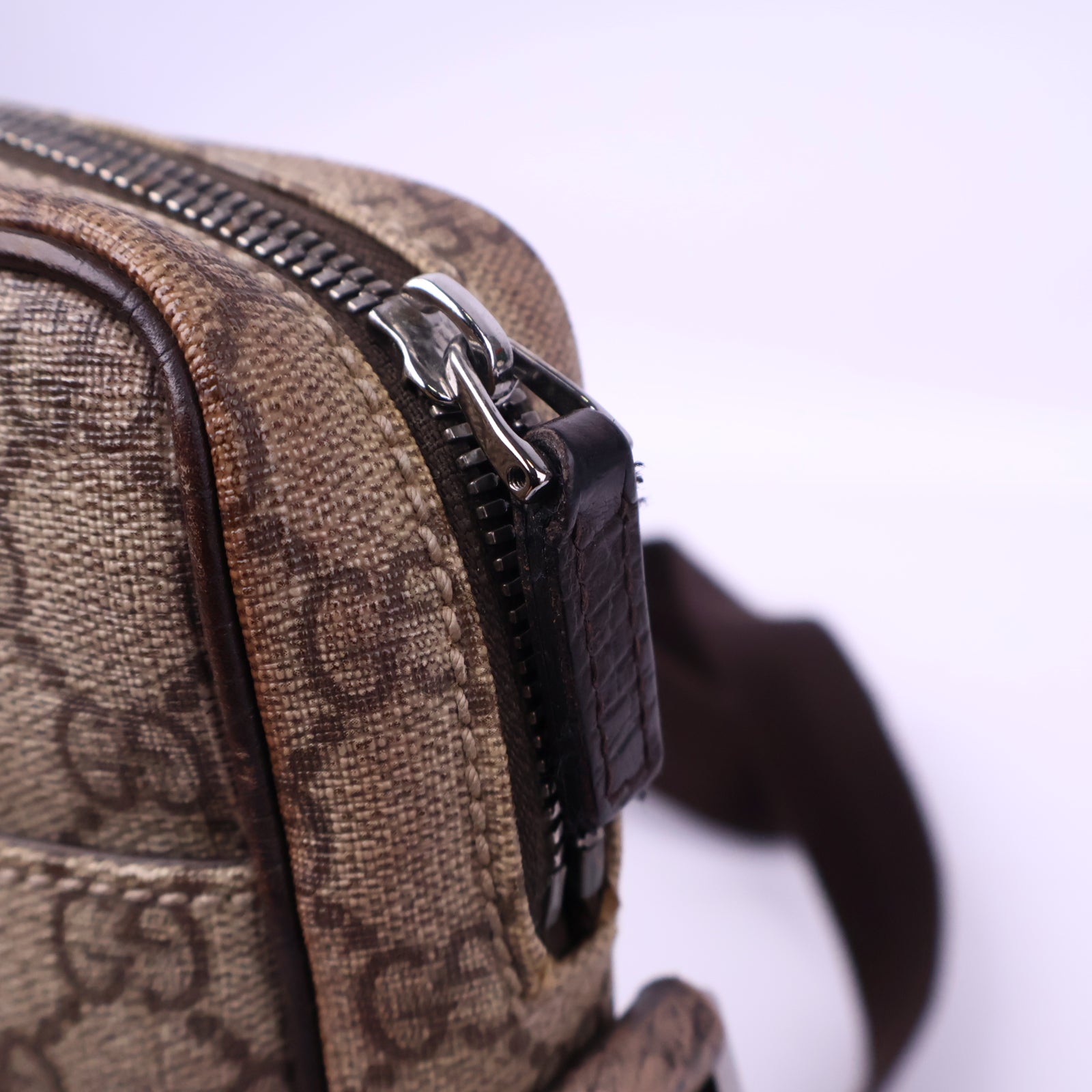 Gucci GG Monogram Messenger Bag Messenger Bag J3128 | Pre-Owned Excellent Brown Monogram, GG Monogram Canvas