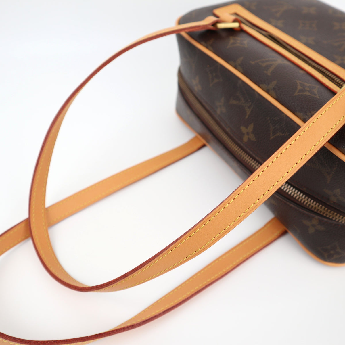 Louis Vuitton Monogram Cite MM Shoulder Bag C1584R | Pre-Owned Excellent Brown Monogram Canvas