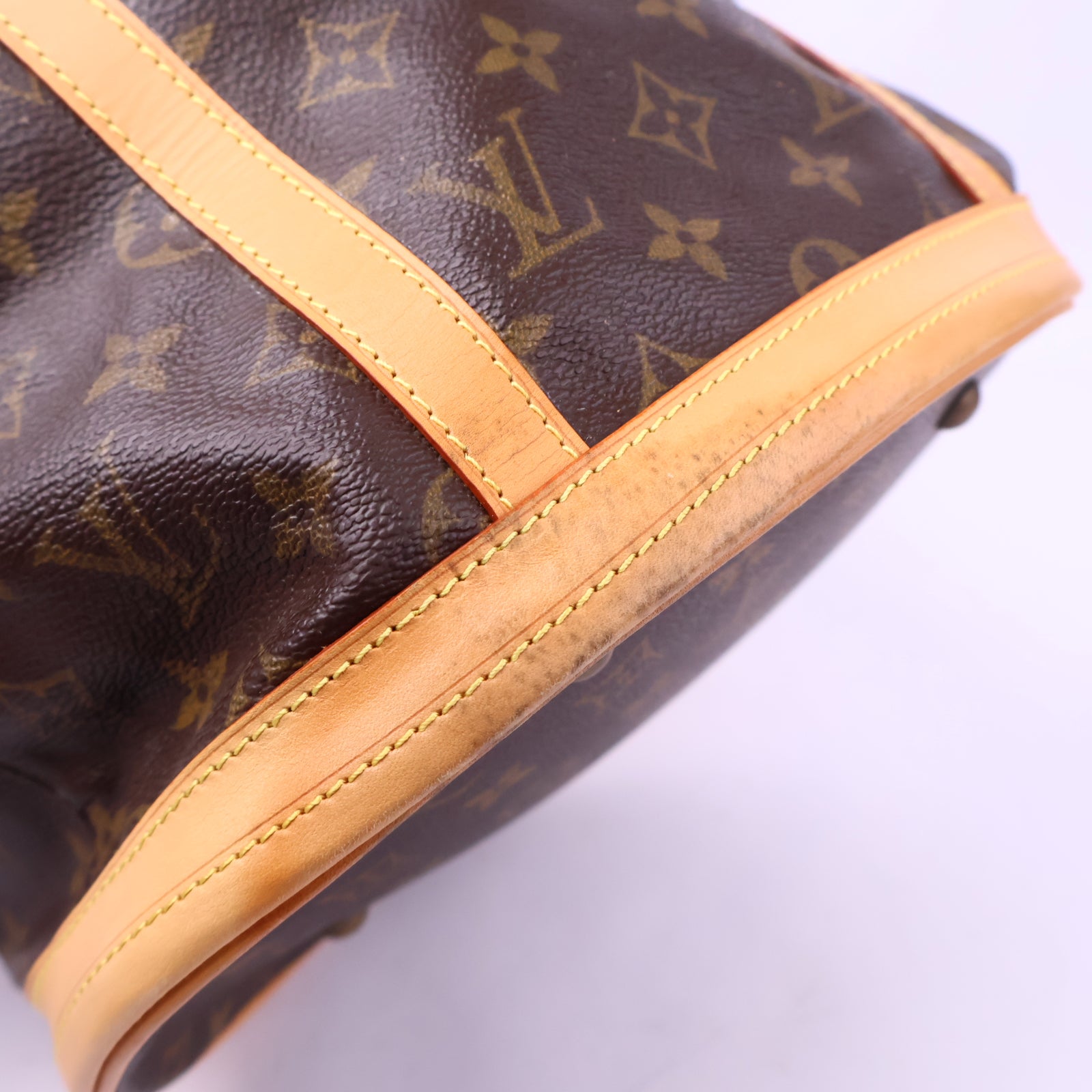 J3199R Louis Vuitton Bucket Bag Monogram GM Bucket | Pre-Owned Like New Brown Monogram Canvas