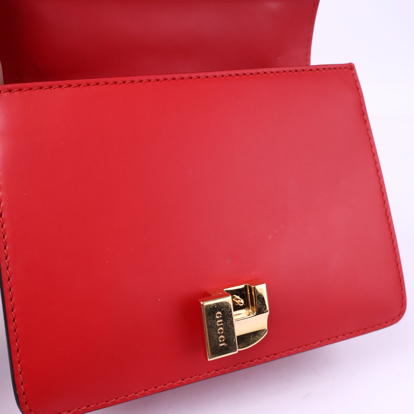 J3010 Gucci Shoulder Bag Sylvie Mini Chain Shoulder Bag | Pre-Owned Like New Leather