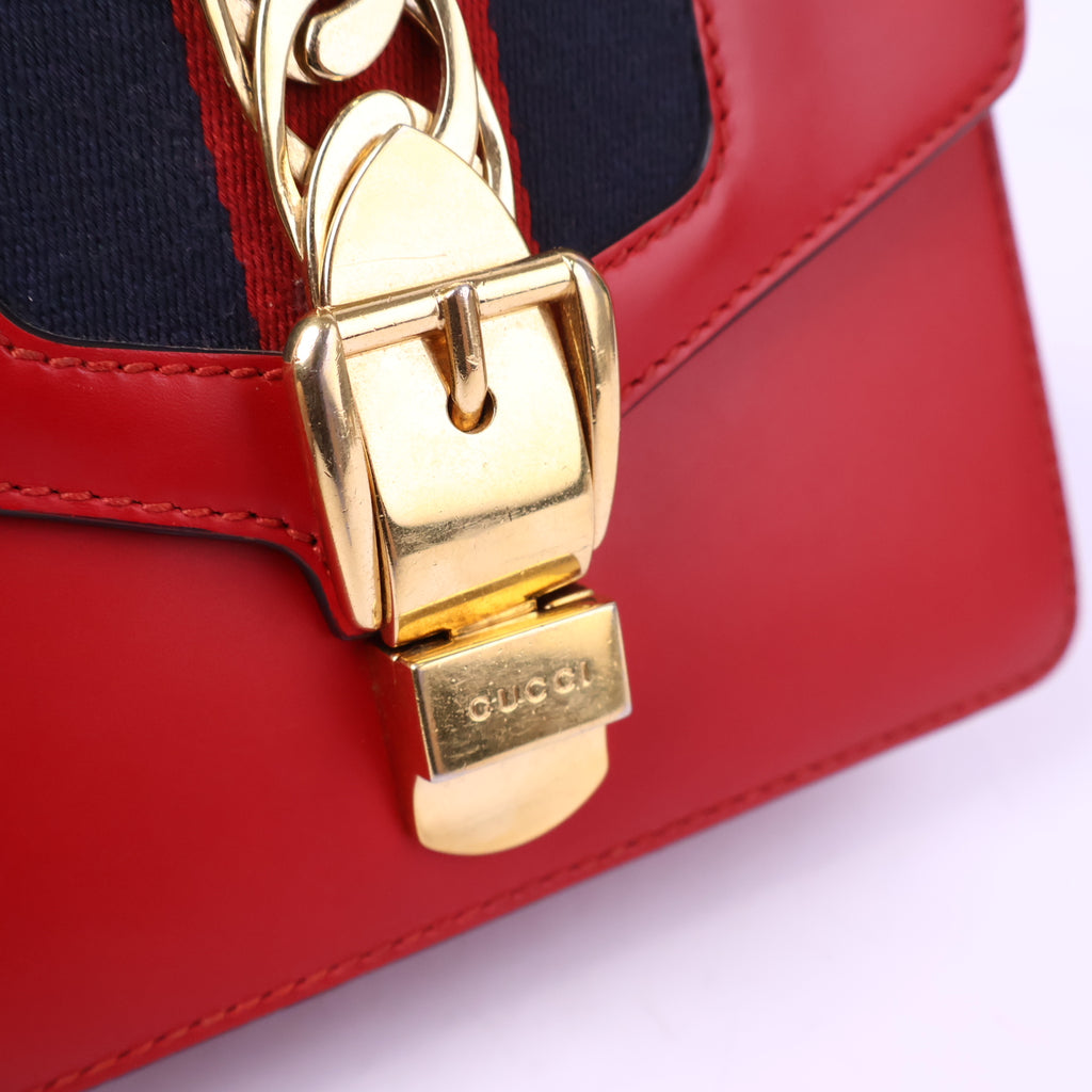 J2996 Gucci Shoulder Bag Sylvie Mini Chain Shoulder Bag | Pre-Owned Like New Leather