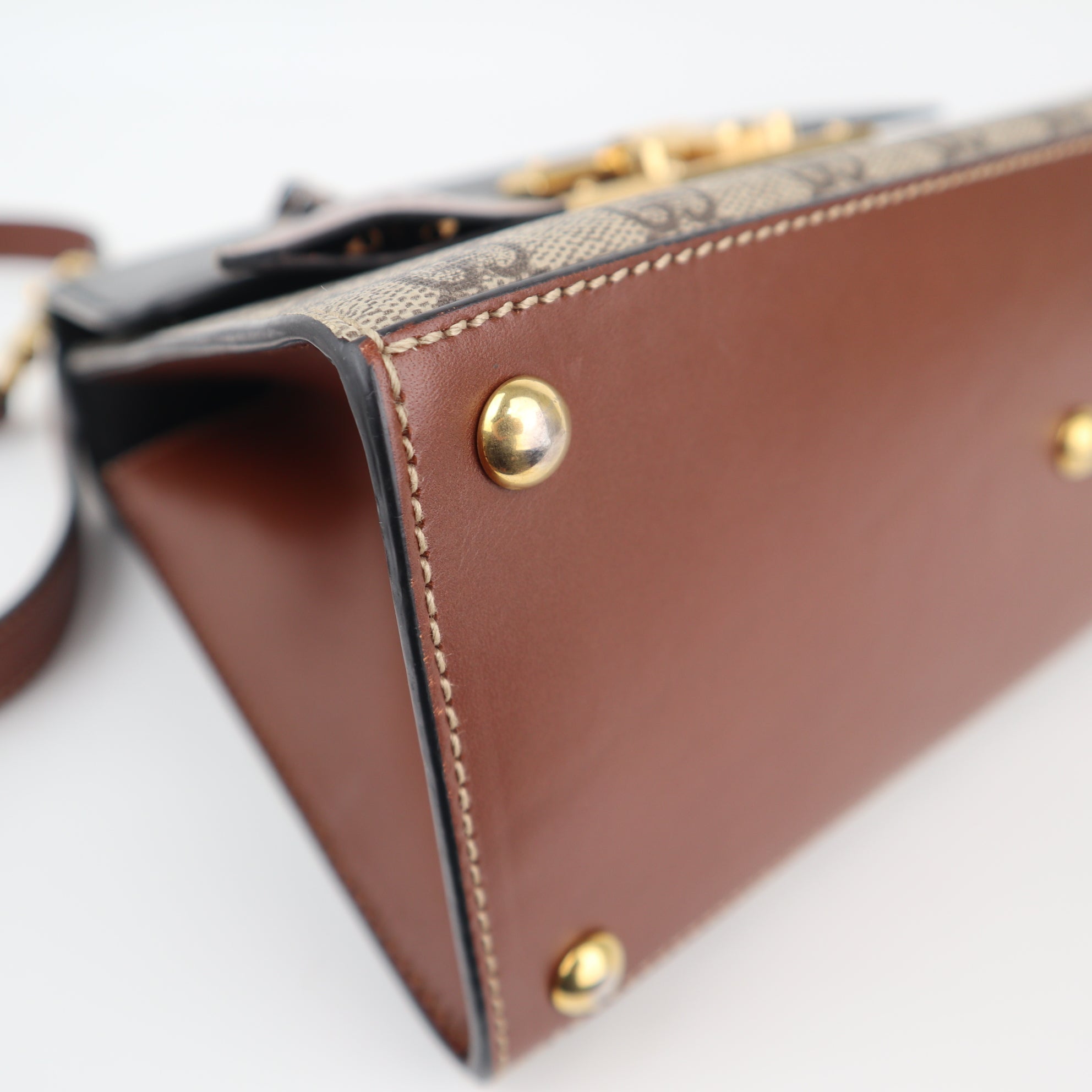 C2425 Gucci Top Handle Bag Padlock GG Supreme Top Handle | Pre-Owned Very Good Brown Canvas/GG Supreme