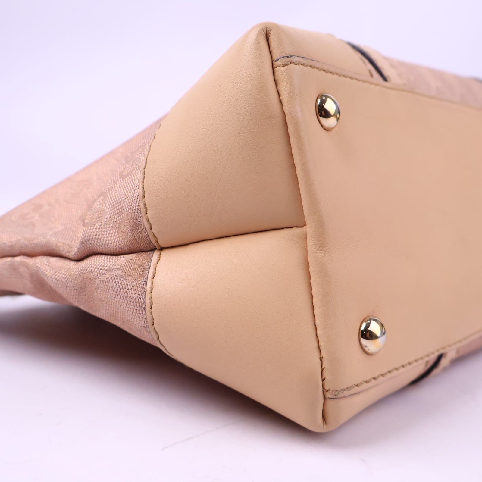 J3006 Gucci Tote Bag GG Metallic Canvas Lovely Tote | Pre-Owned Like New Metallic GG Canvas, Metallic canvas