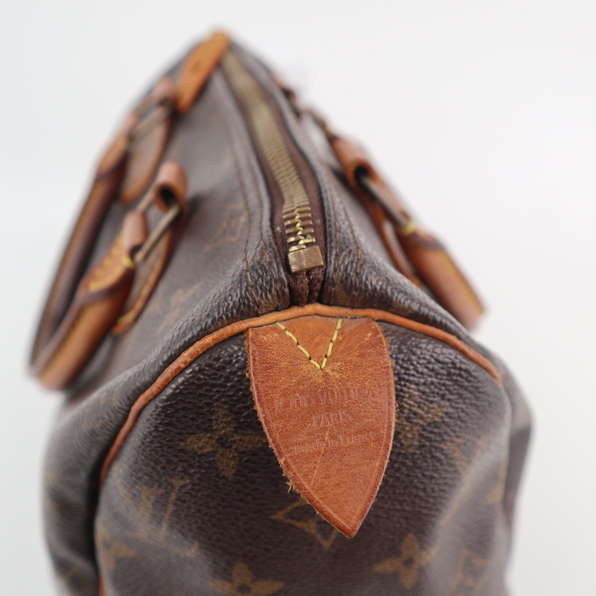 C2432 Louis Vuitton Top Handle Bag Speedy 25 Monogram Canvas | Pre-Owned Very Good Brown Canvas Monogram