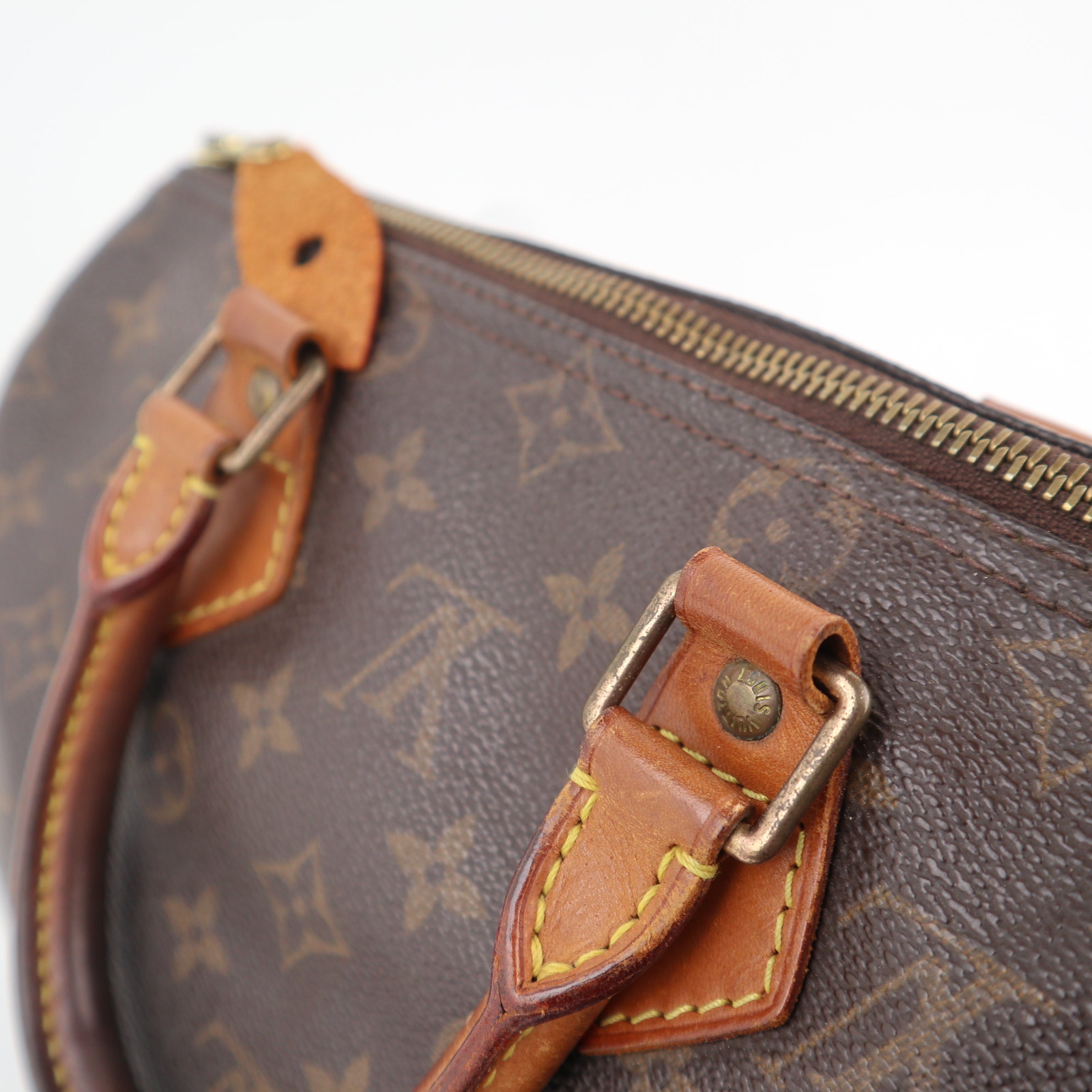 C2432 Louis Vuitton Top Handle Bag Speedy 25 Monogram Canvas | Pre-Owned Very Good Brown Canvas Monogram