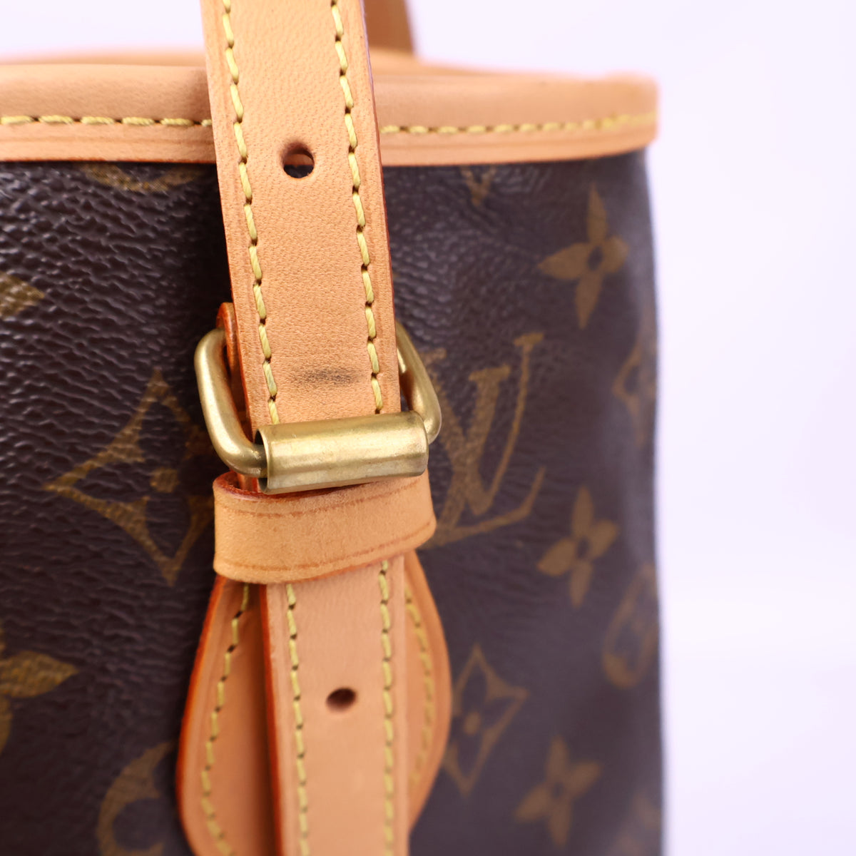 J3189R Louis Vuitton Bucket Bag Monogram Canvas | Pre-Owned Like New Brown Coated canvas, leather trim Monogram