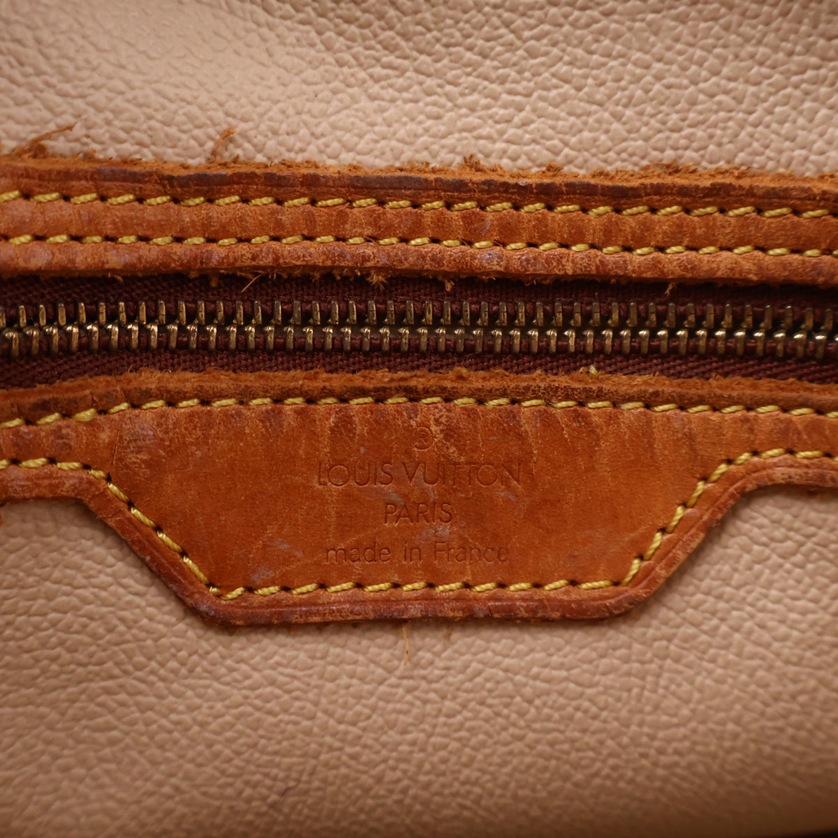 J3189R Louis Vuitton Bucket Bag Monogram Canvas | Pre-Owned Like New Brown Coated canvas, leather trim Monogram