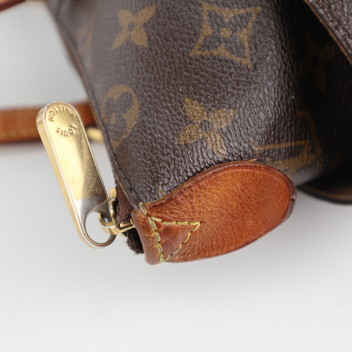 C2441 Louis Vuitton Shoulder Bag Monogram Canvas Totally PM | Pre-Owned Very Good Brown Canvas Monogram