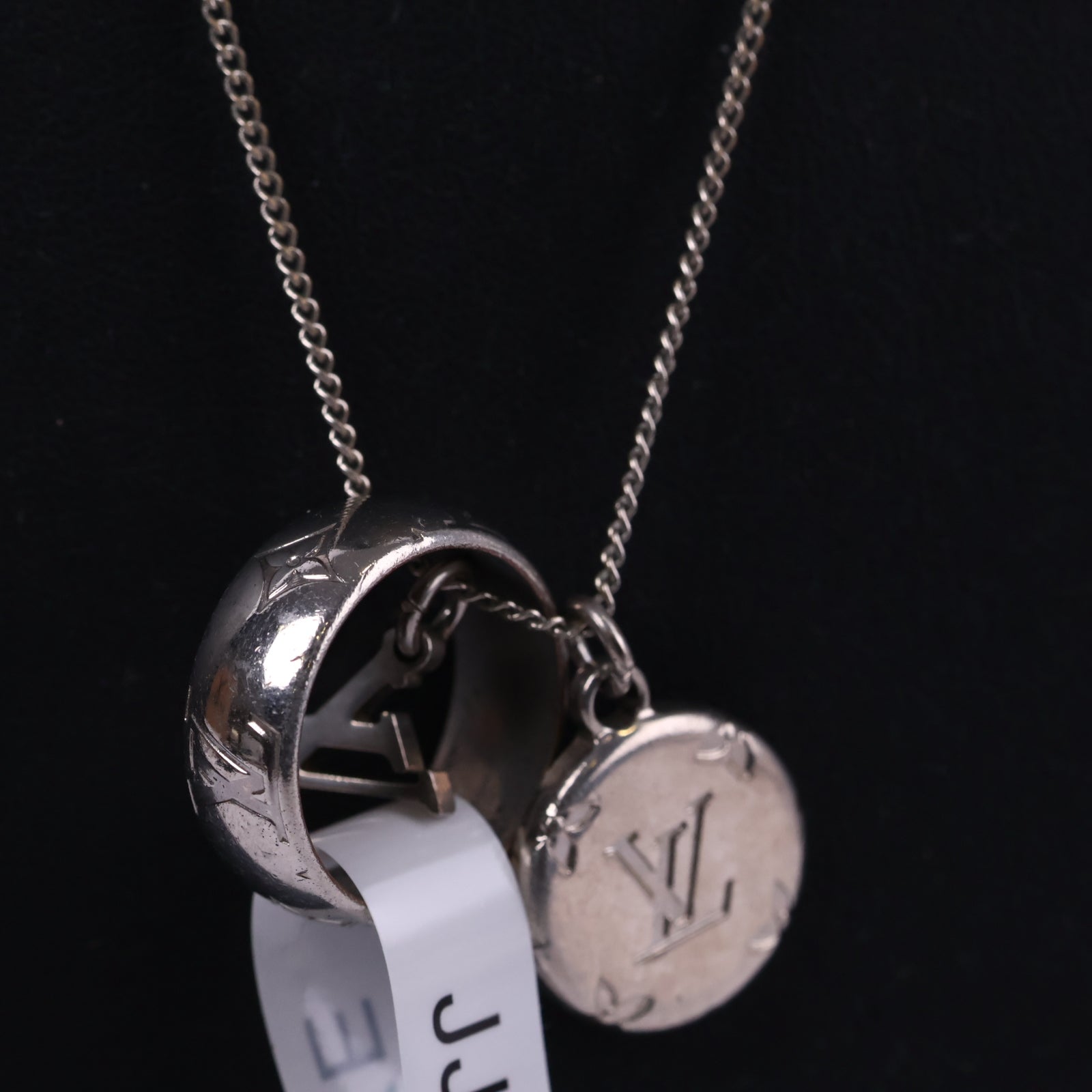 J3235 Louis Vuitton Charm Necklace Monogram Charms Necklace | Pre-Owned Excellent Gold-tone Monogram Metal