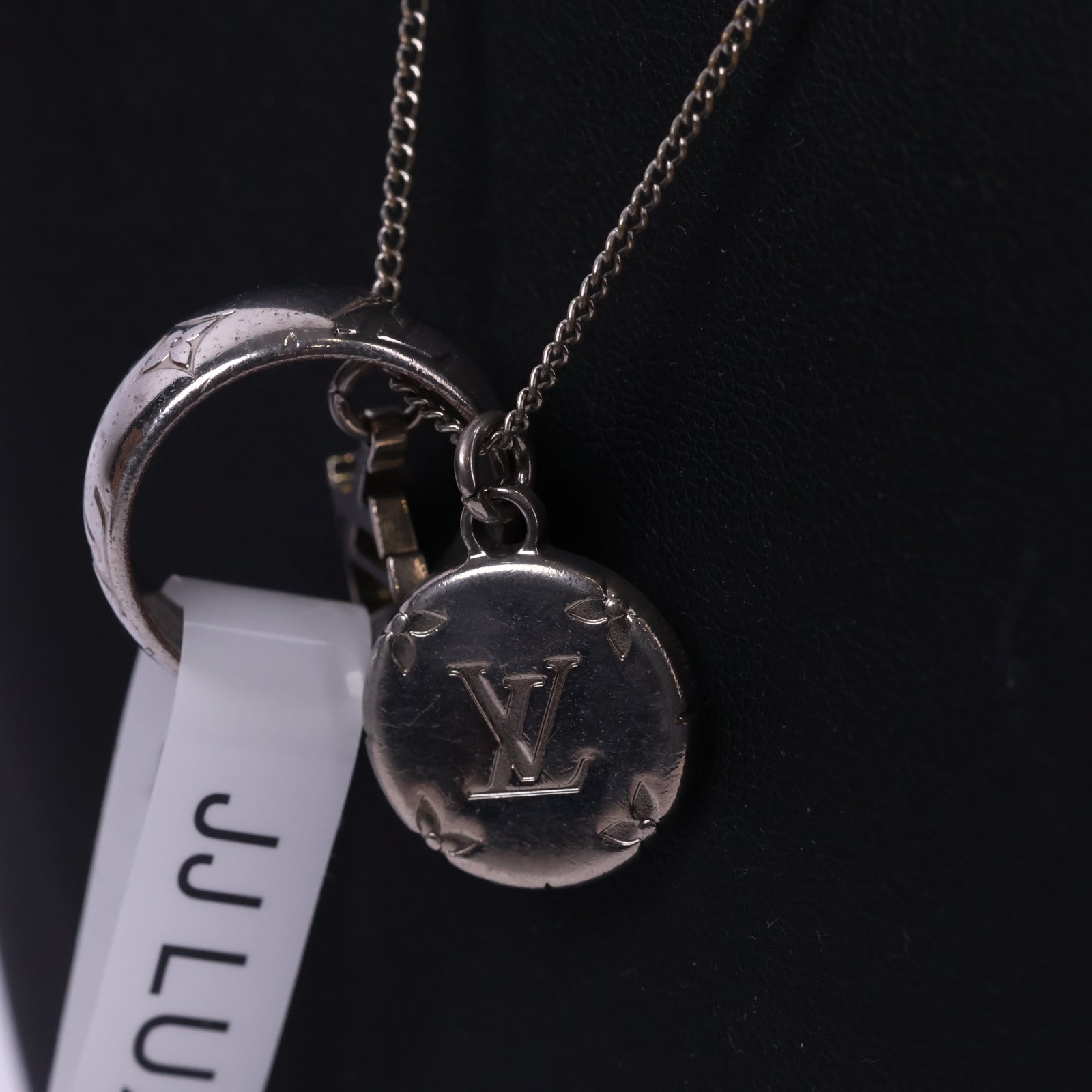 J3235 Louis Vuitton Charm Necklace Monogram Charms Necklace | Pre-Owned Excellent Gold-tone Monogram Metal