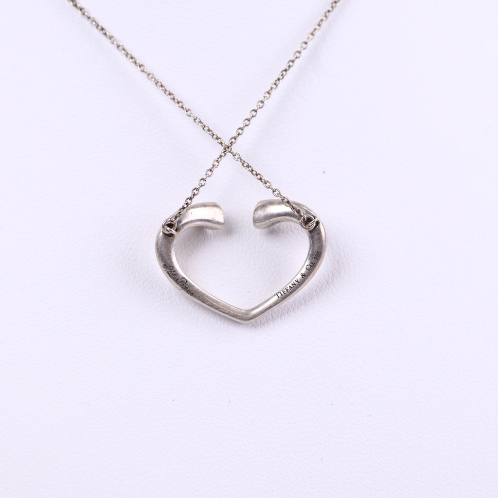 J3018 Tiffany & Co. Pendant Necklace Paloma Picasso Tenderness Heart Necklace | Pre-Owned Excellent Silver Heart Metal