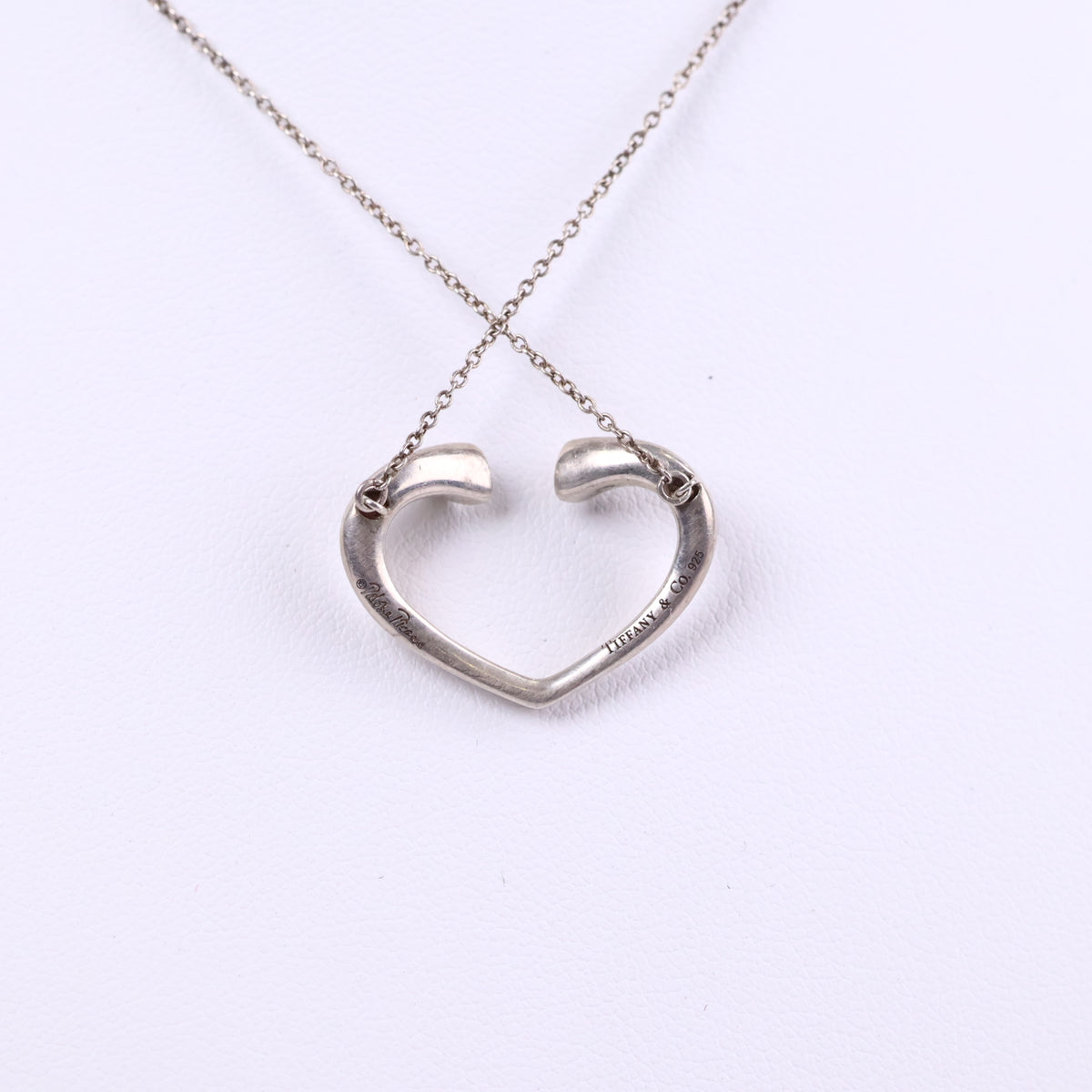 J3018 Tiffany & Co. Pendant Necklace Paloma Picasso Tenderness Heart Necklace | Pre-Owned Excellent Silver Heart Metal