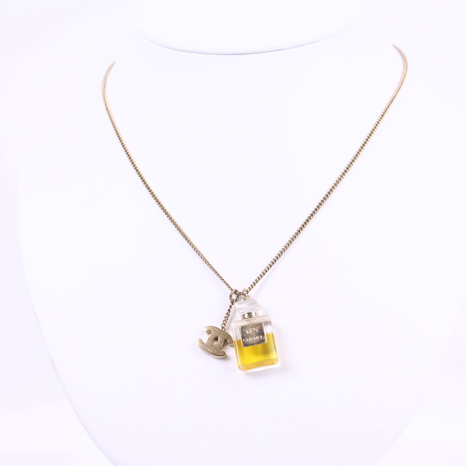 J2981 Chanel Charm Necklace No. 5 Perfume Bottle Charm Necklace | Pre-Owned Like New Gold-tone Logo Metal