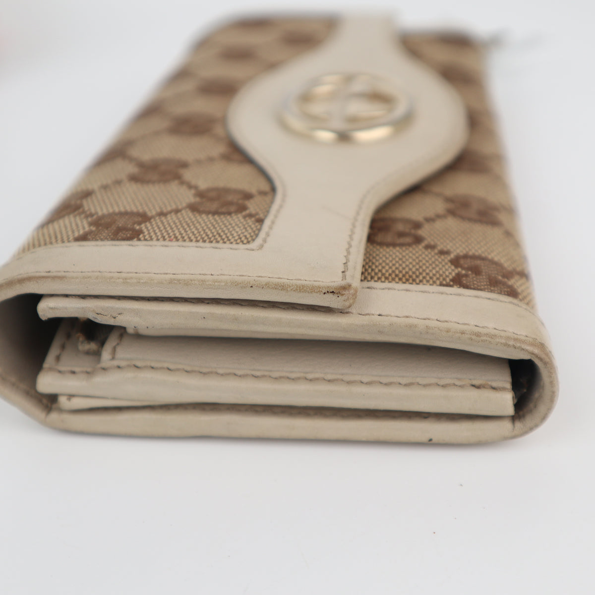 C2451 Gucci Wallet Vintage GG Canvas Interlocking G Logo Continental Wallet | Pre-Owned Very Good Canvas GG Canvas