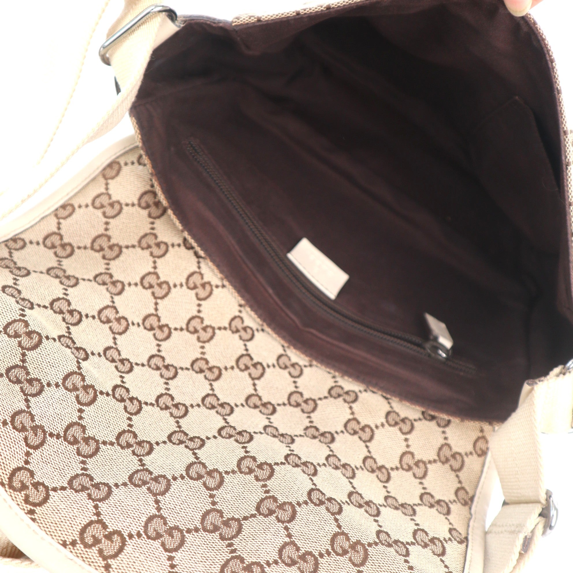 C1043 Gucci GG Canvas Crossbody - Pre Owned