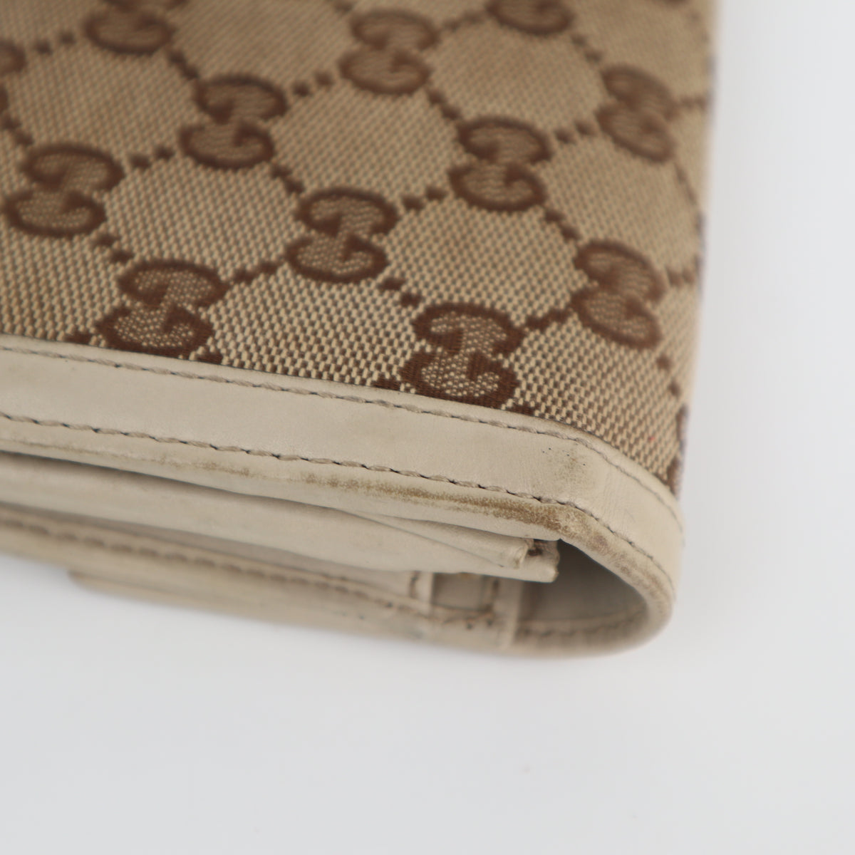 C2451 Gucci Wallet Vintage GG Canvas Interlocking G Logo Continental Wallet | Pre-Owned Very Good Canvas GG Canvas