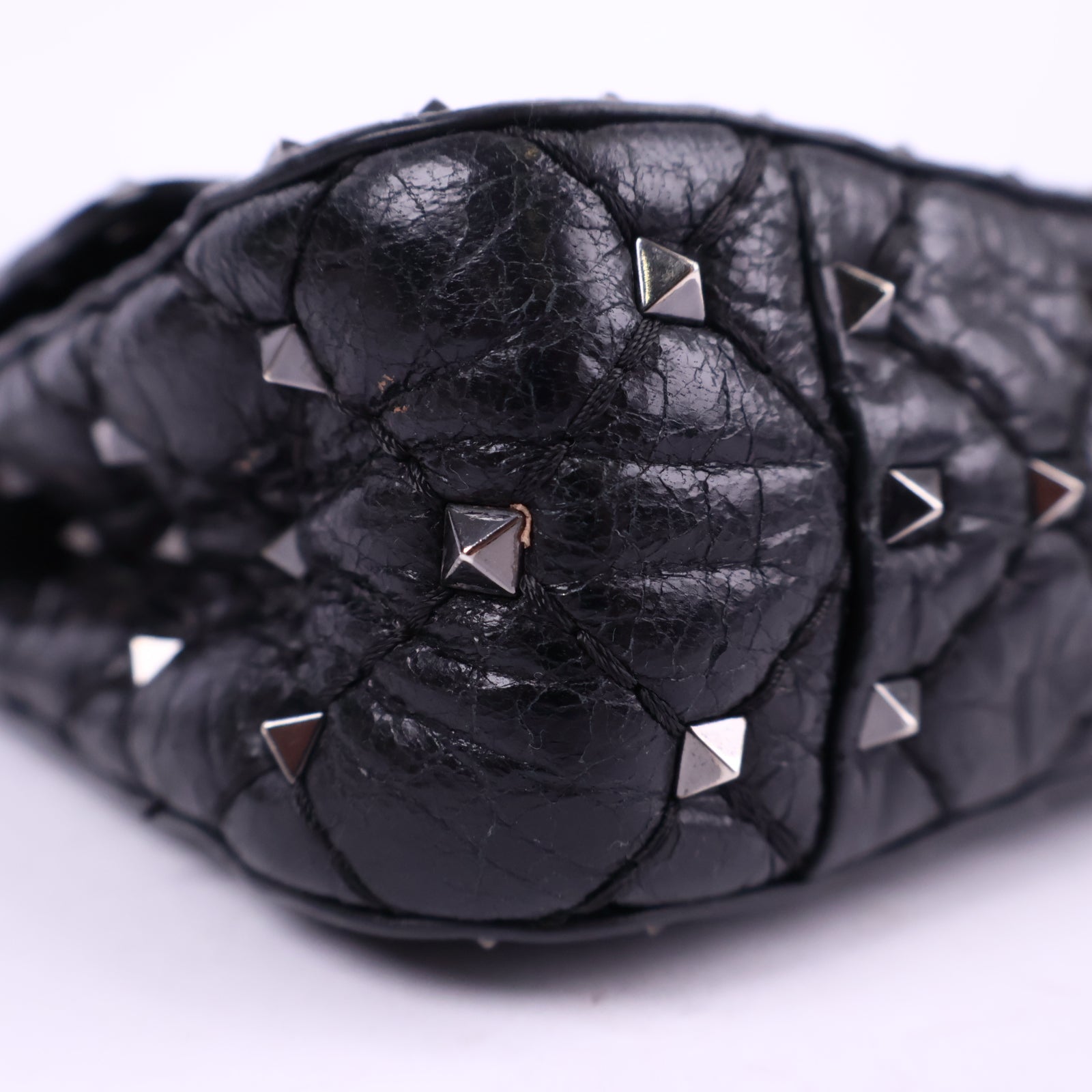 J3002 Valentino Crossbody Bag Rockstud Spike Crossbody Bag | Pre-Owned Like New leather