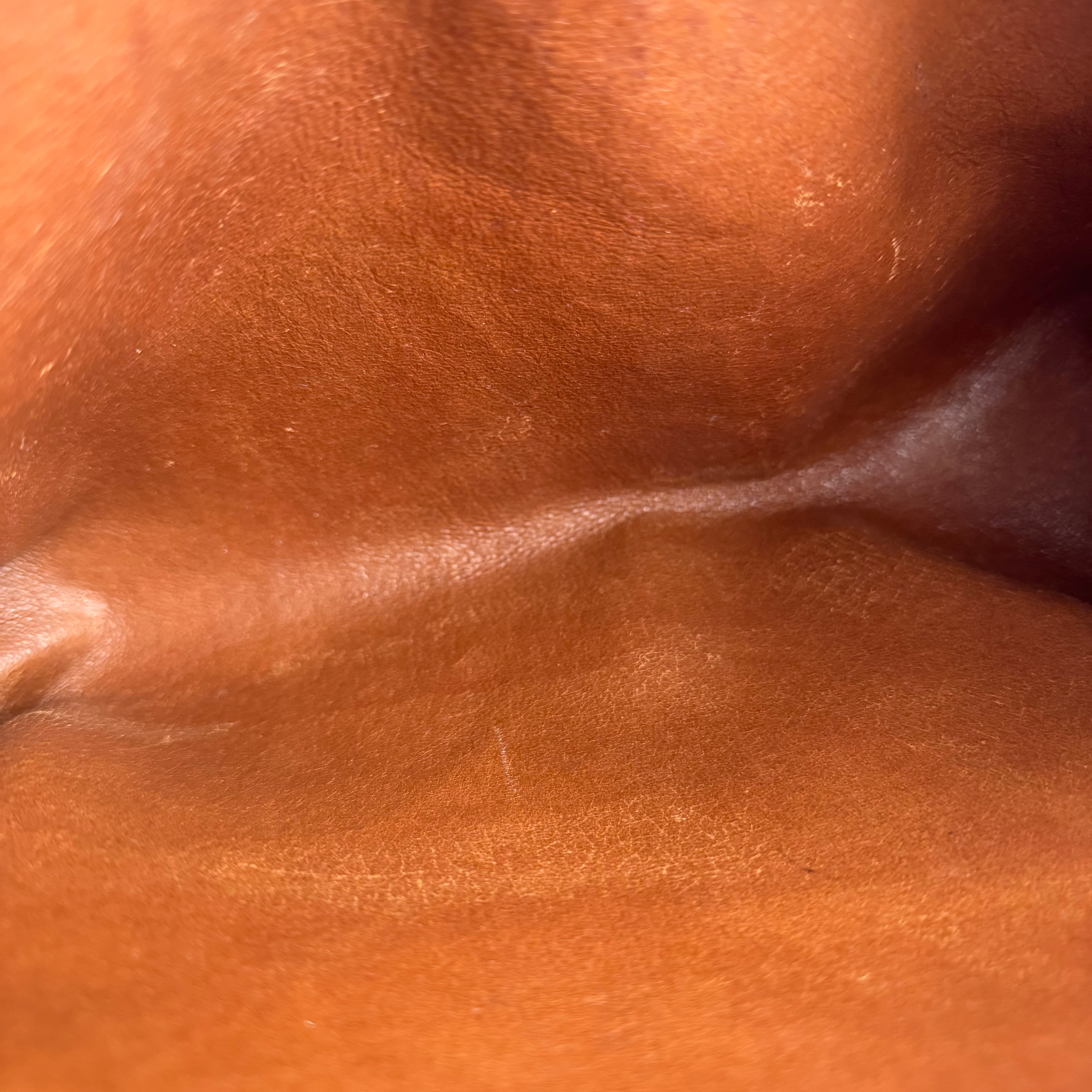 J1539 Louis Vuitton Vintage Classic Monogram Papillon Bag- Pre Owned