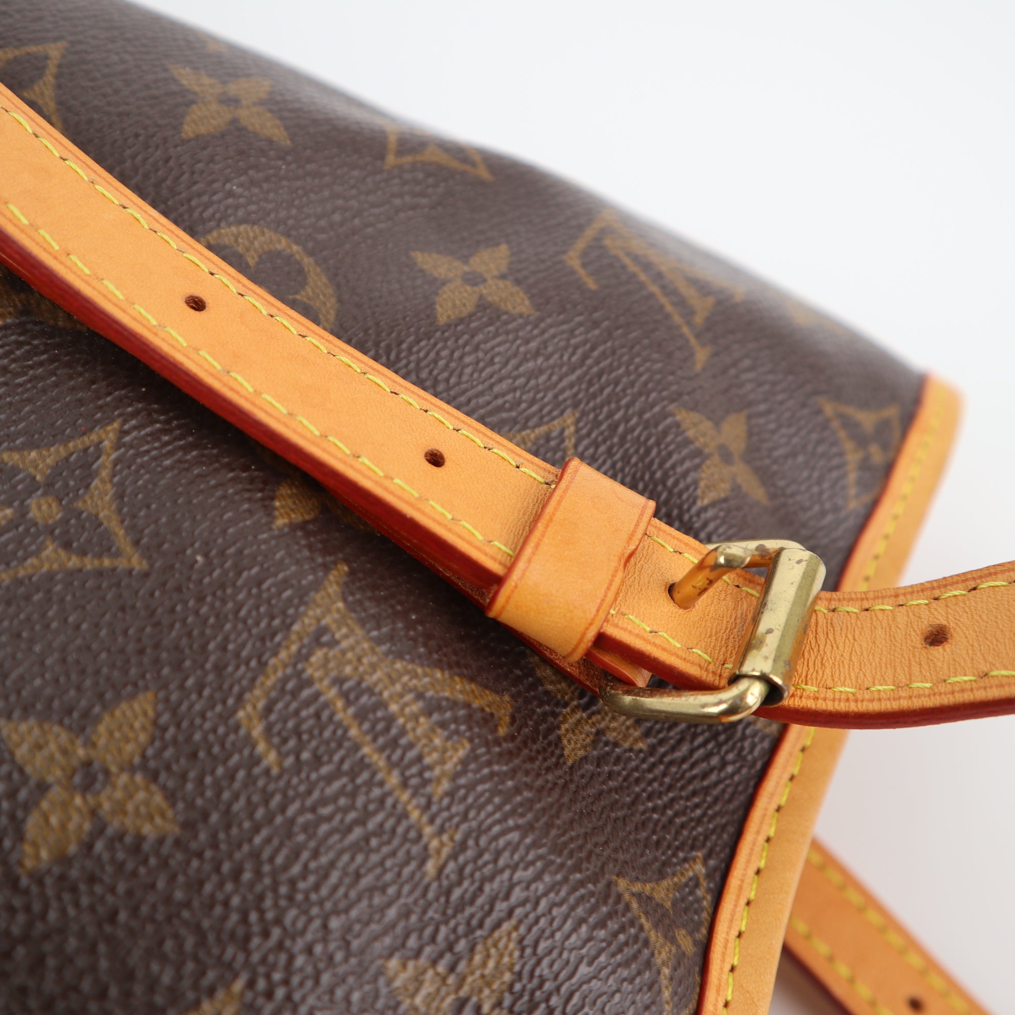 Louis Vuitton Monogram Canvas Bucket GM Shoulder Bag C1599R | Pre-Owned Very Good Brown Monogram Canvas
