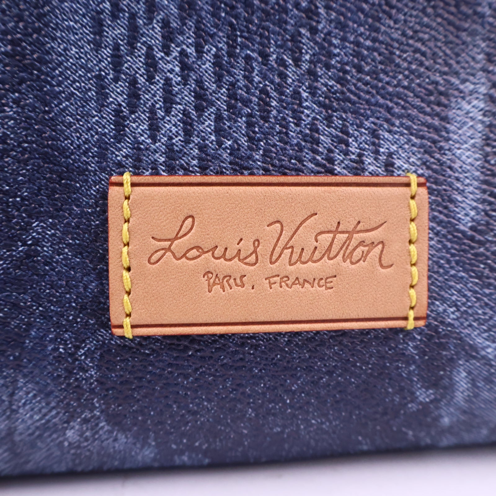J3203 Louis Vuitton Backpack Discovery Backpack PM | Pre-Owned  Marine Blue Damier coated canvas with cowhide leather trim