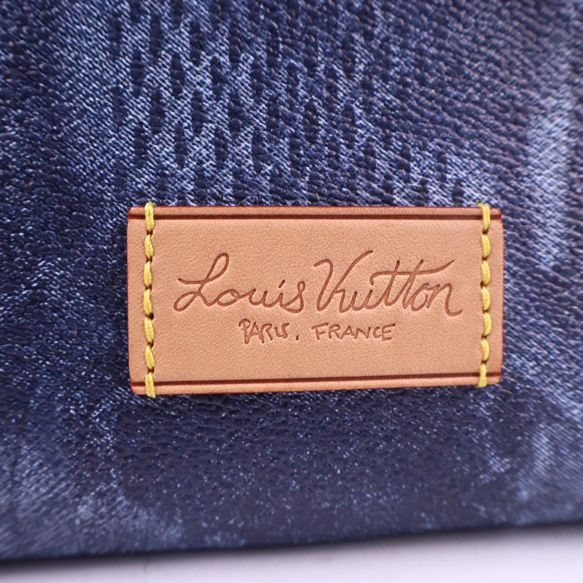 J3203 Louis Vuitton Backpack Discovery Backpack PM | Pre-Owned  Marine Blue Damier coated canvas with cowhide leather trim