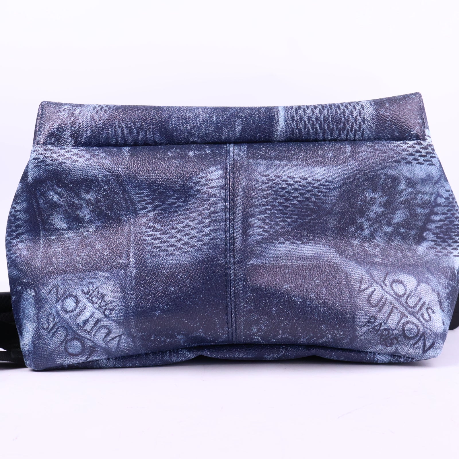 J3203 Louis Vuitton Backpack Discovery Backpack PM | Pre-Owned  Marine Blue Damier coated canvas with cowhide leather trim