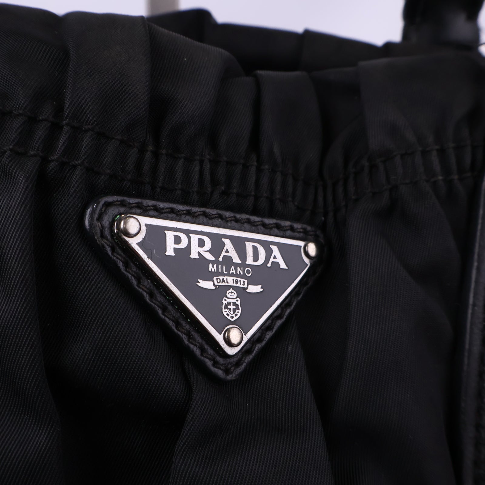 J1073 Prada Shoulder Bag Gaufre | Pre-Owned Black Tessuto nylon