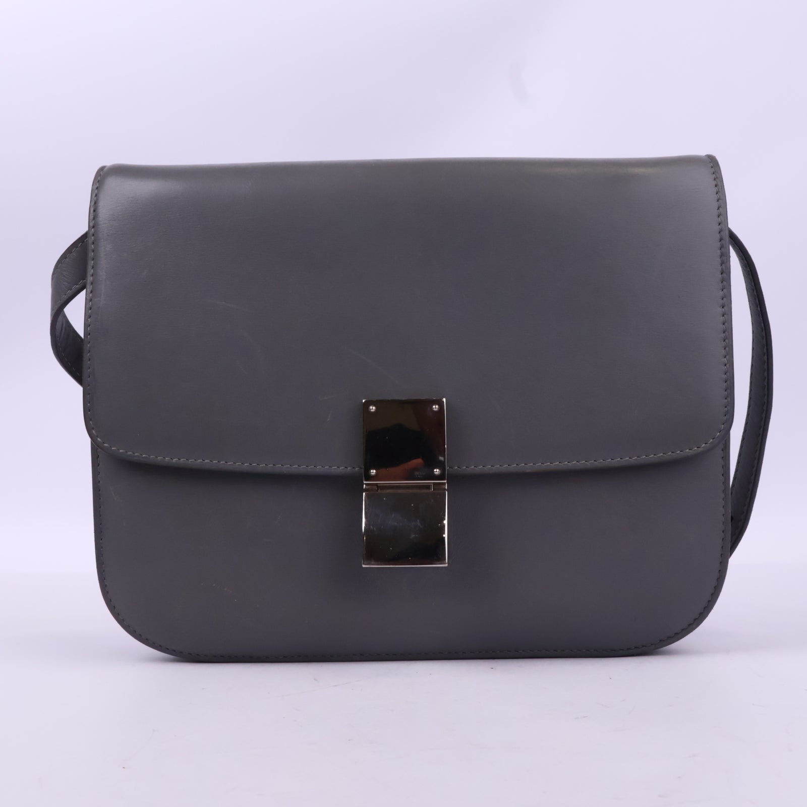 J1072 Celine Crossbody Bag Medium Classic Box | Pre-Owned