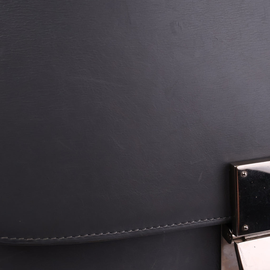 J1072 Celine Crossbody Bag Medium Classic Box | Pre-Owned