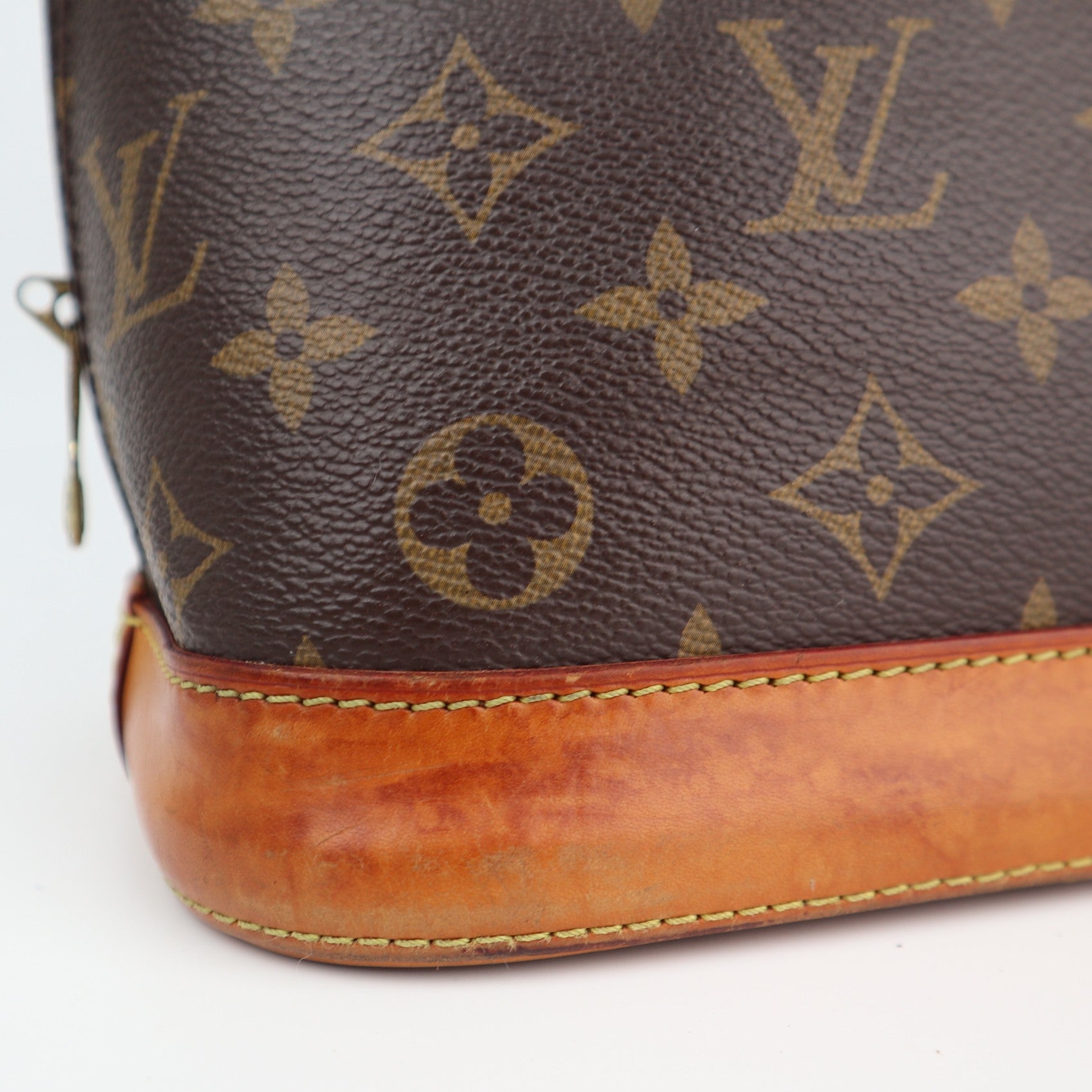 Louis Vuitton Monogram Canvas Alma PM Shoulder Bag C1606 | Pre-Owned Very Good Brown Monogram Canvas