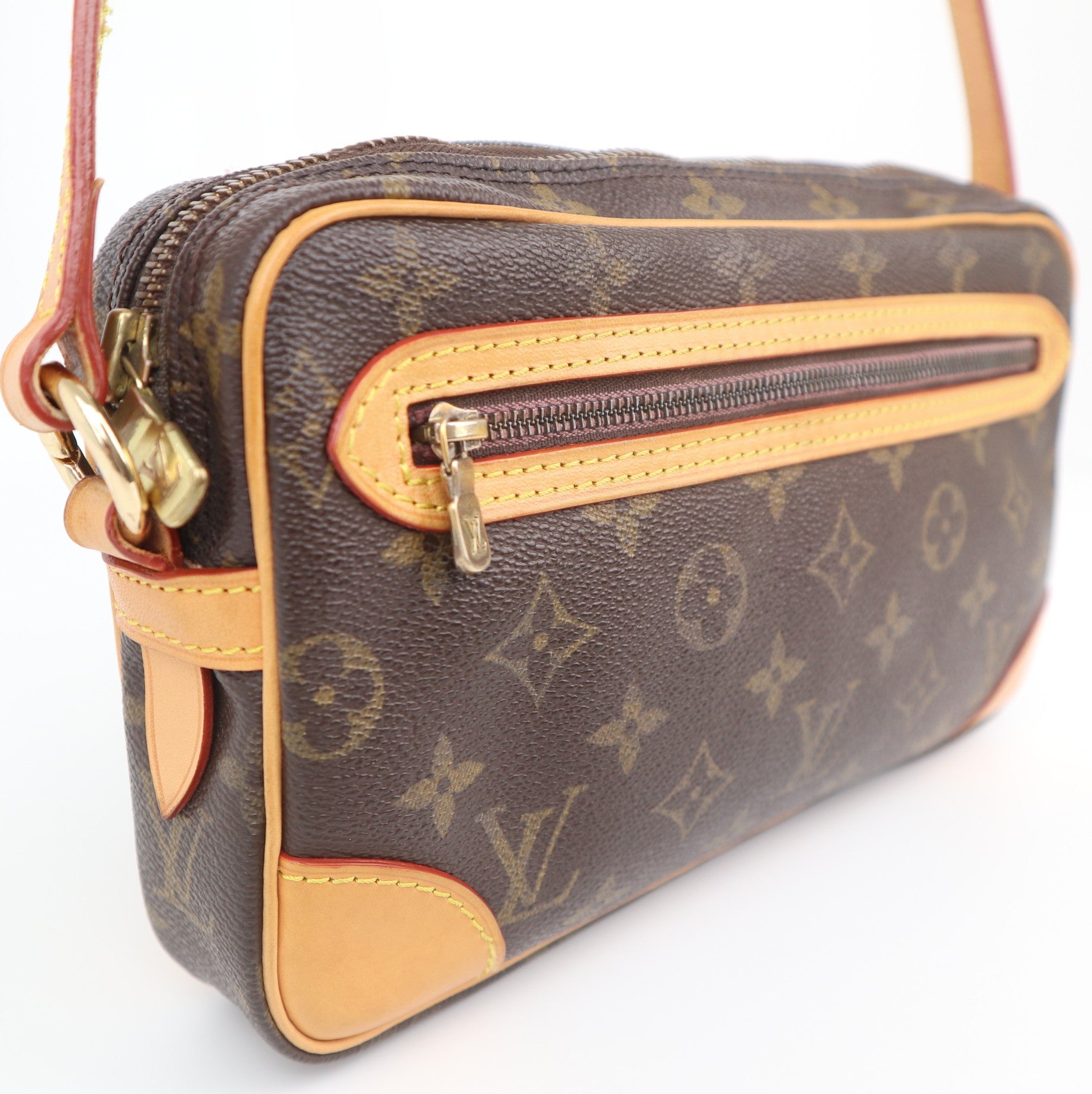 C1058  Louis Vuitton vintage Monogram Canvas Crossbody -Pre Owned