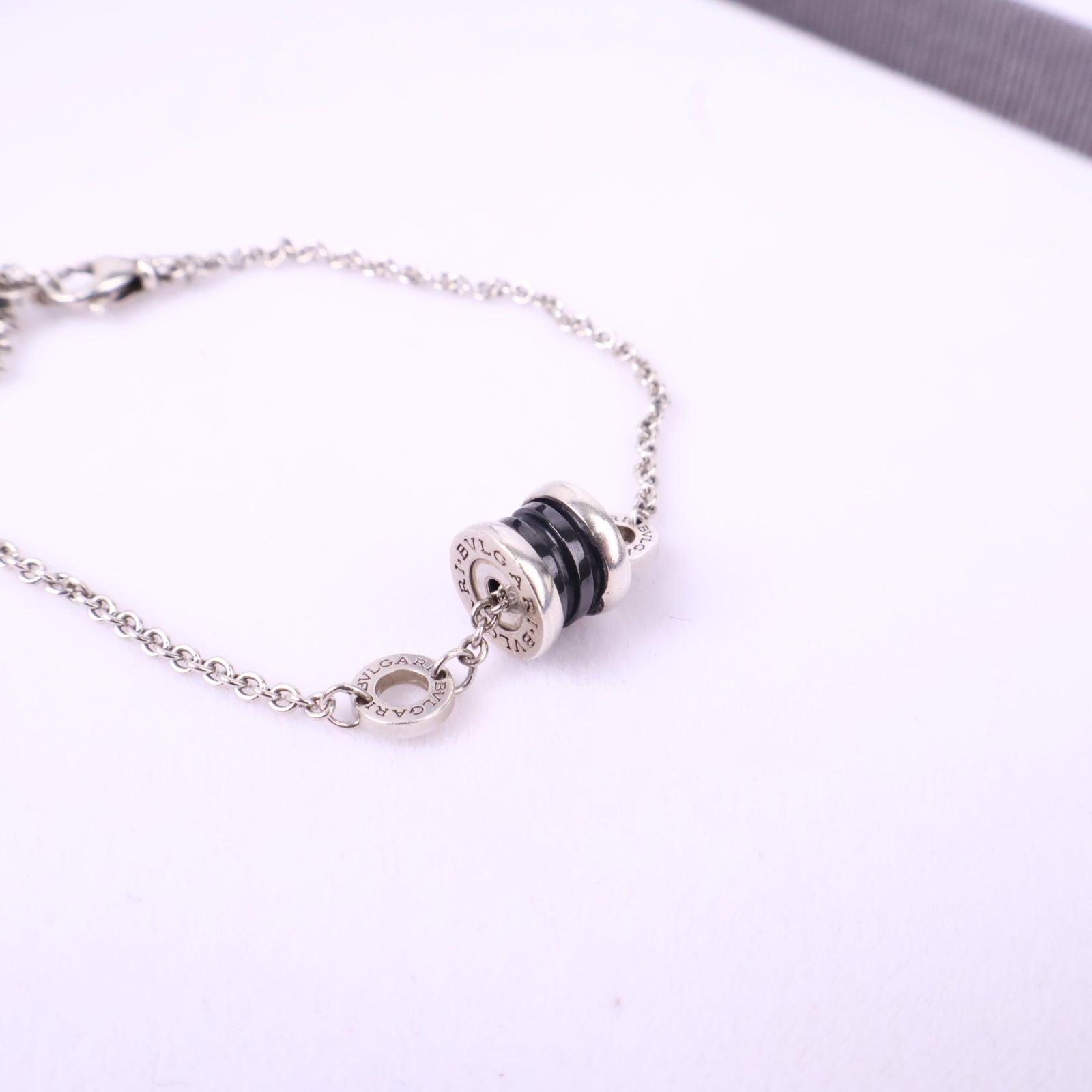 J1077 Bvlgari Bracelet Save the Children Bracelet | Pre-Owned Metallic Metal/Plain