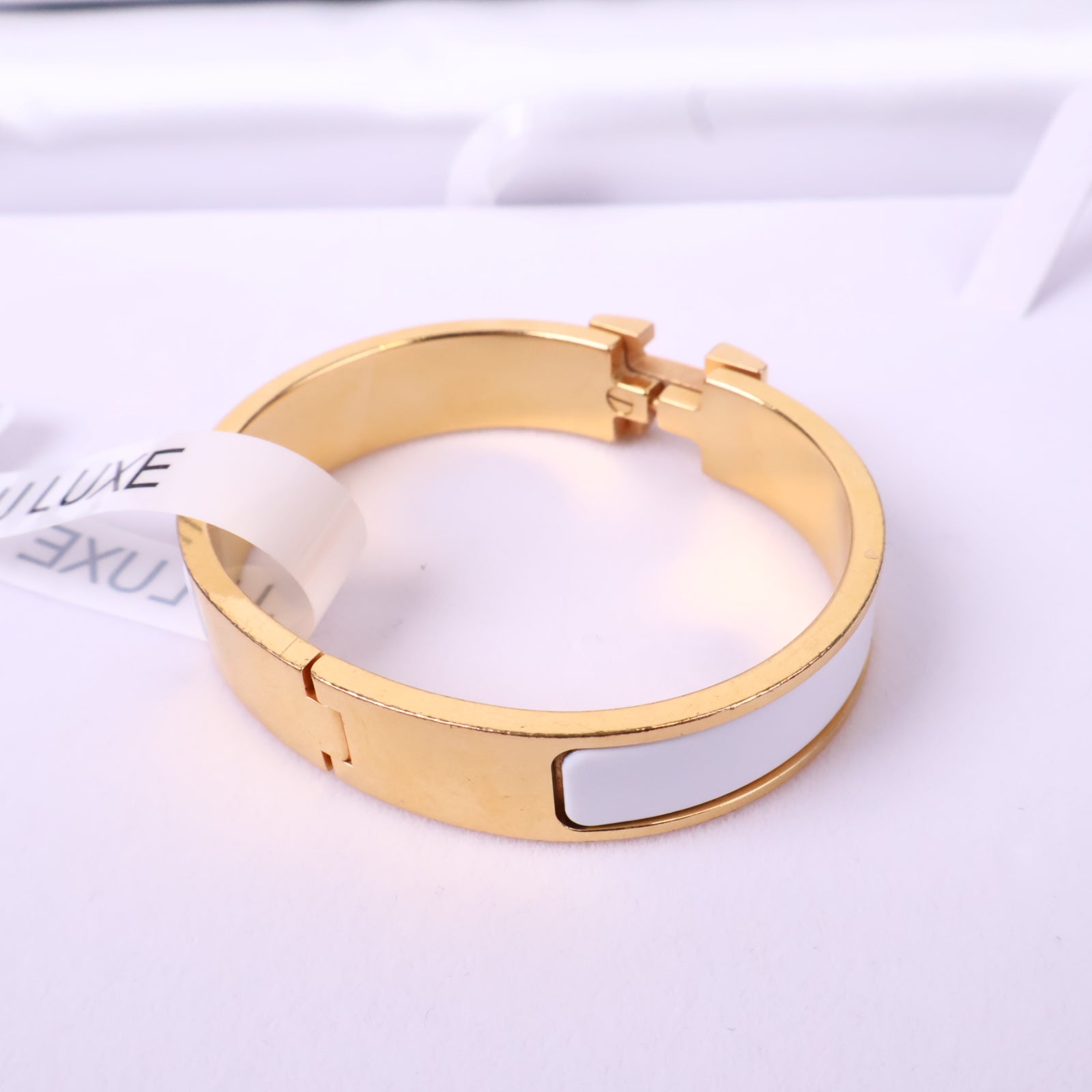 J1076 Hermes Bracelet Paris Clic H White Gold Bracelet | Pre-Owned White Gold White Gold/Plain
