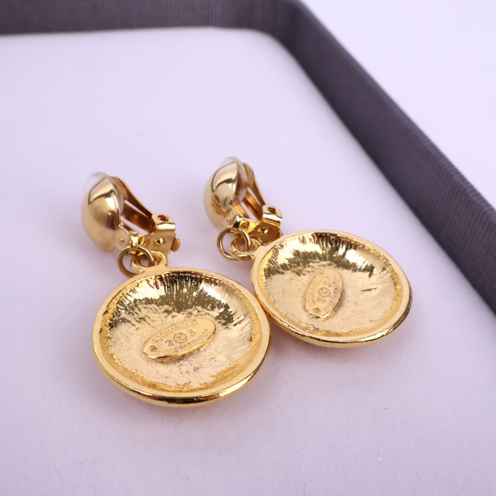 J3088 Chanel Clip-On Earrings CC Dangle Drop Button | Pre-Owned Metal CC motif