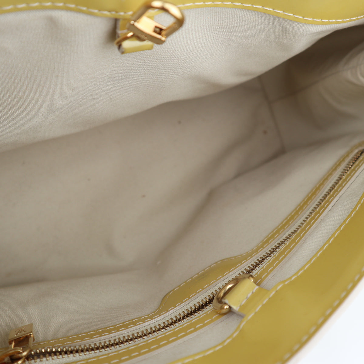 C2480 Louis Vuitton Shoulder Bag Monogram Vernis Wilshire PM Yellow | Pre-Owned Very Good Yellow Vernis patent leather Monogram