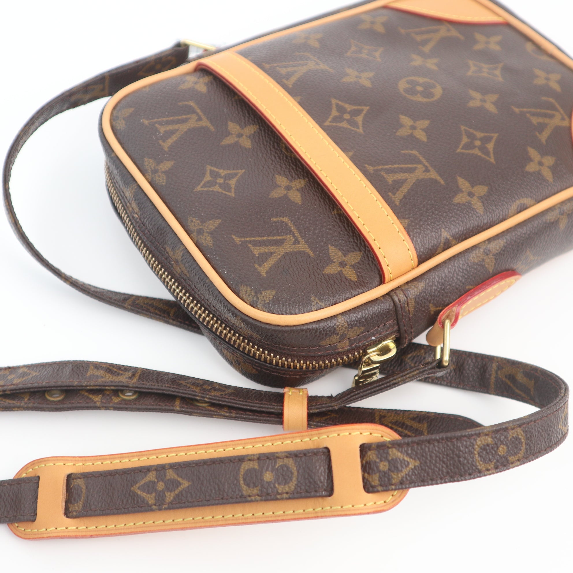 C1062 Louis Vuitton Monogram Danube crossbody bag-Pre Owned